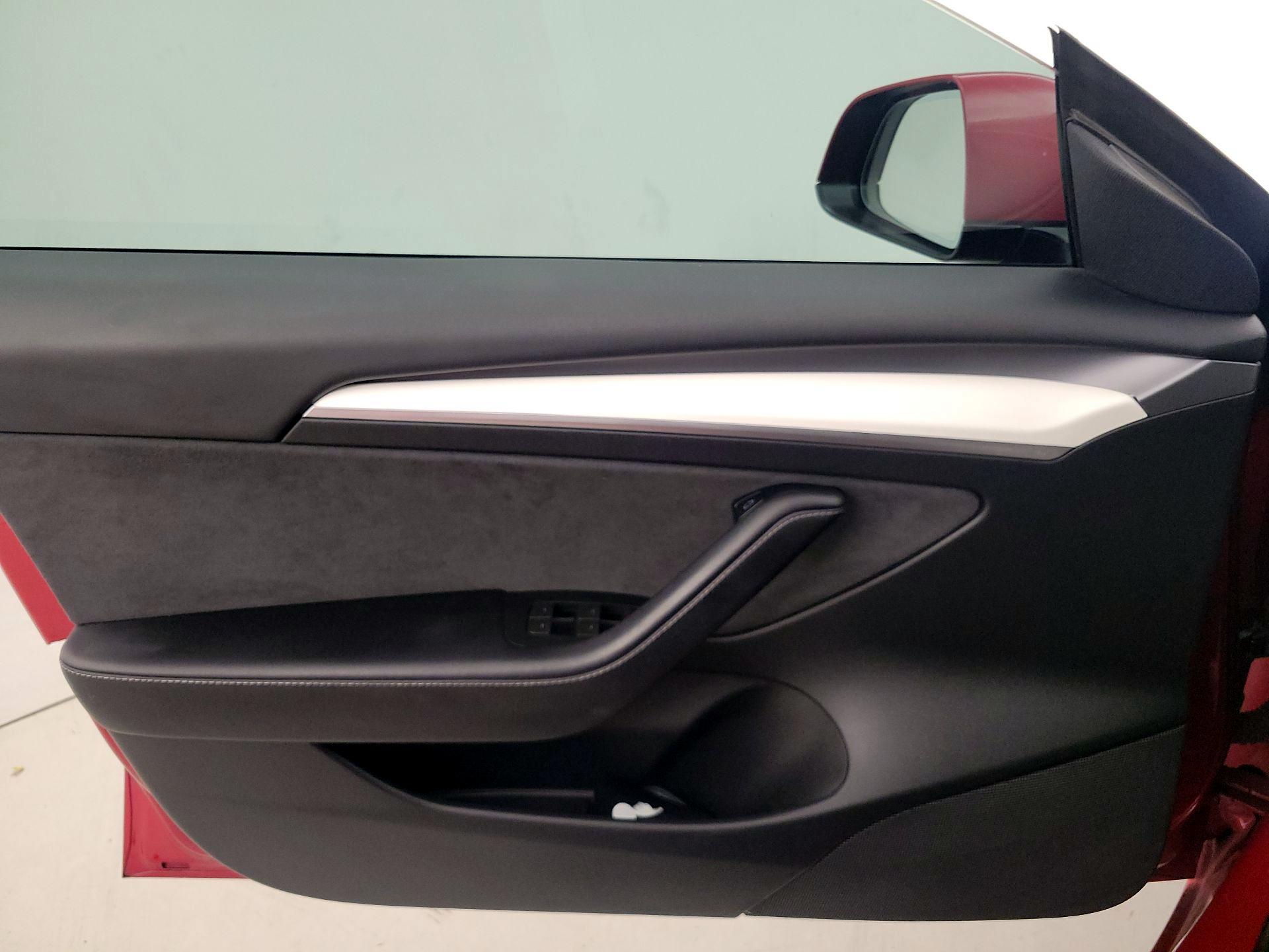 Thumbnail: 2023 Tesla Model 3 - 12