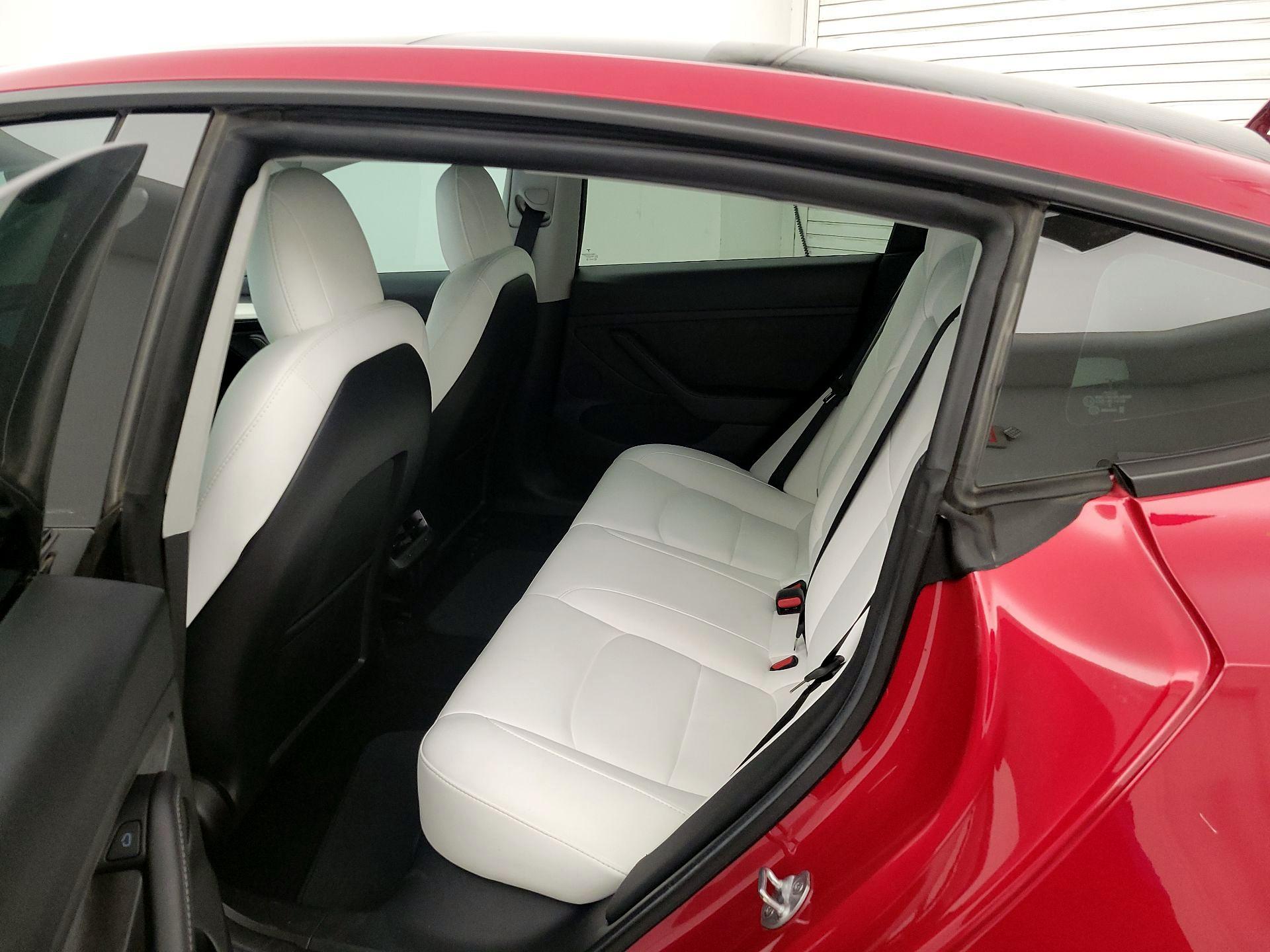 Thumbnail: 2023 Tesla Model 3 - 18