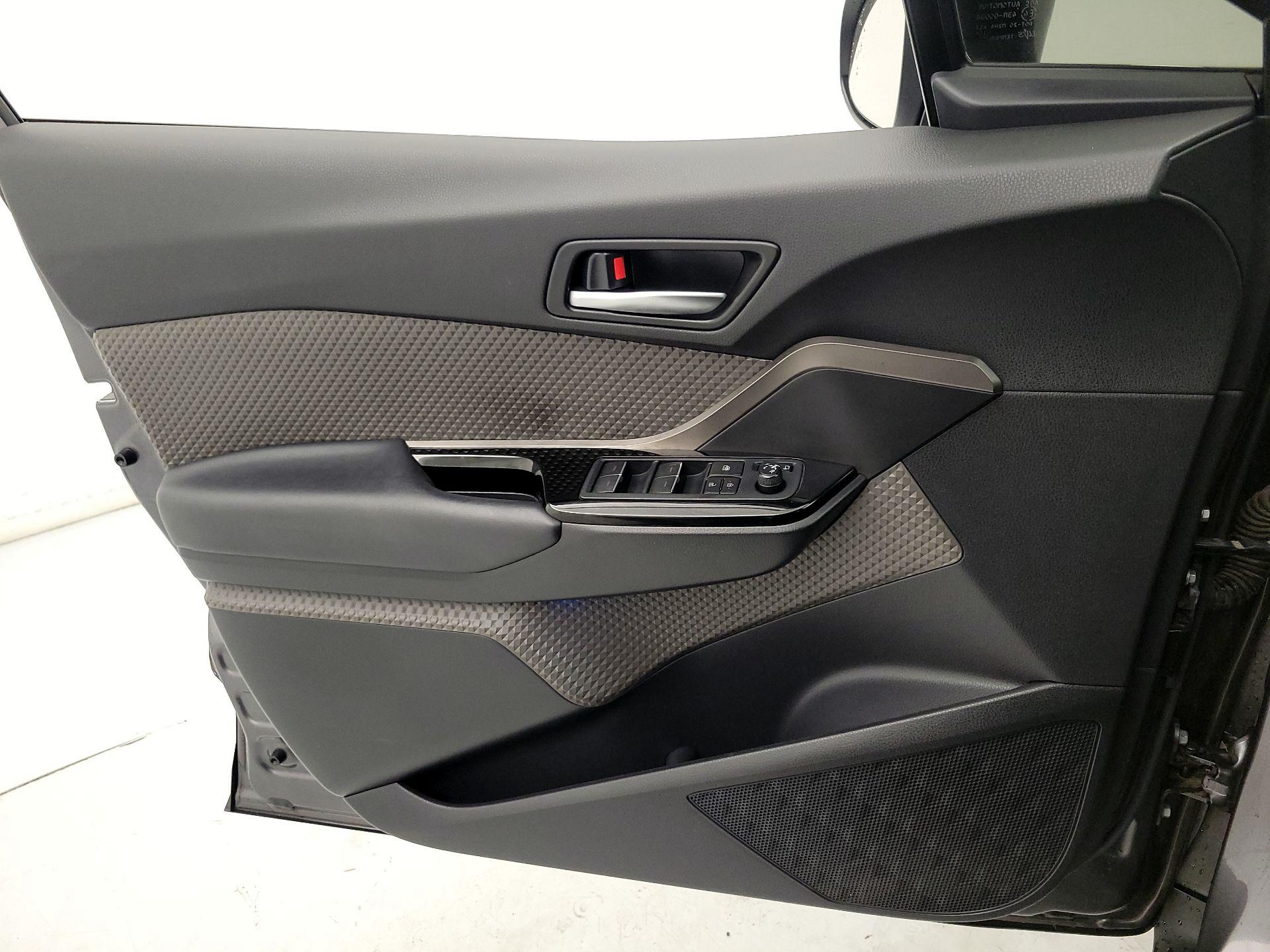 Thumbnail: 2021 Toyota C-HR - 12