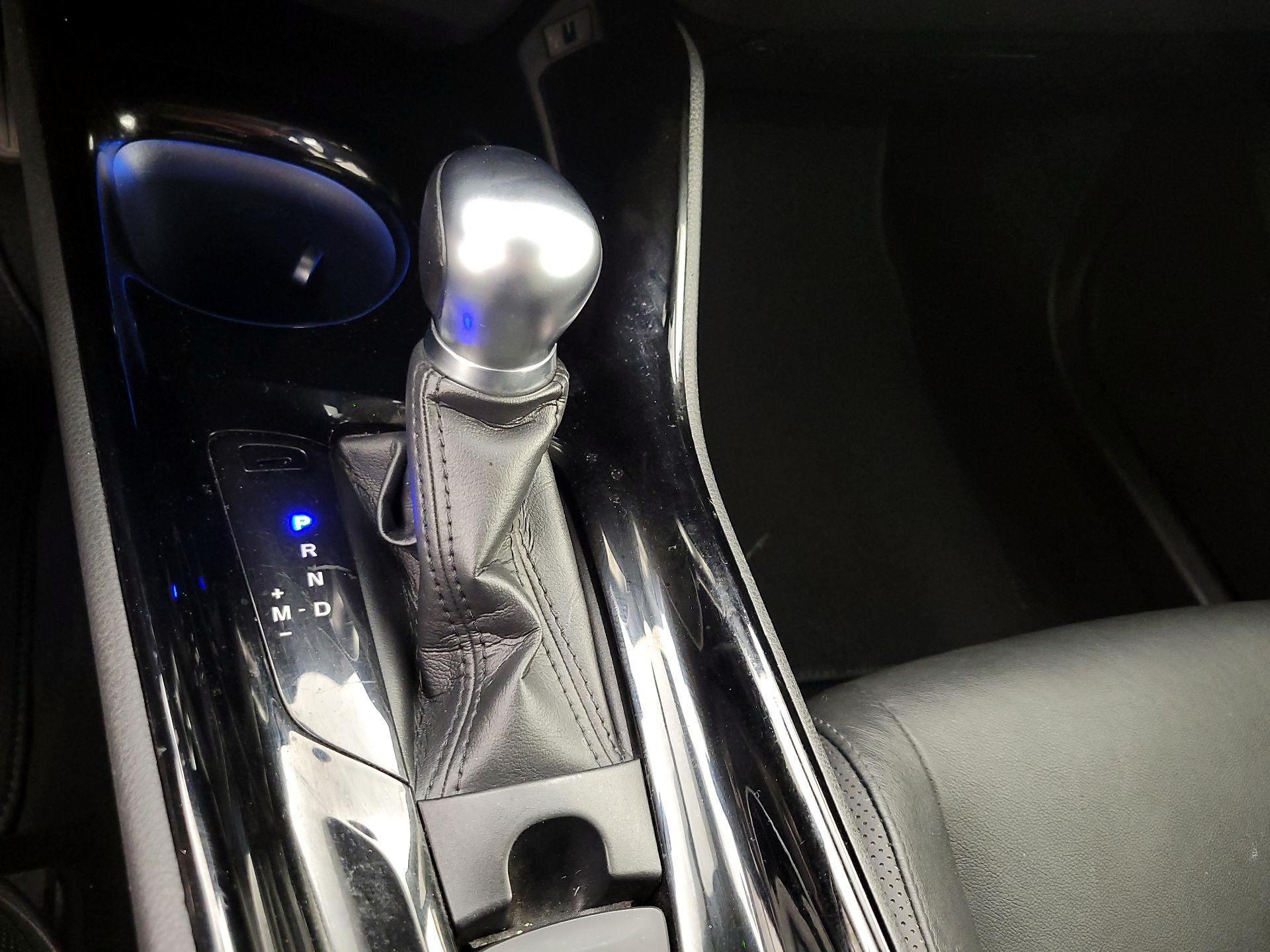 Thumbnail: 2021 Toyota C-HR - 17