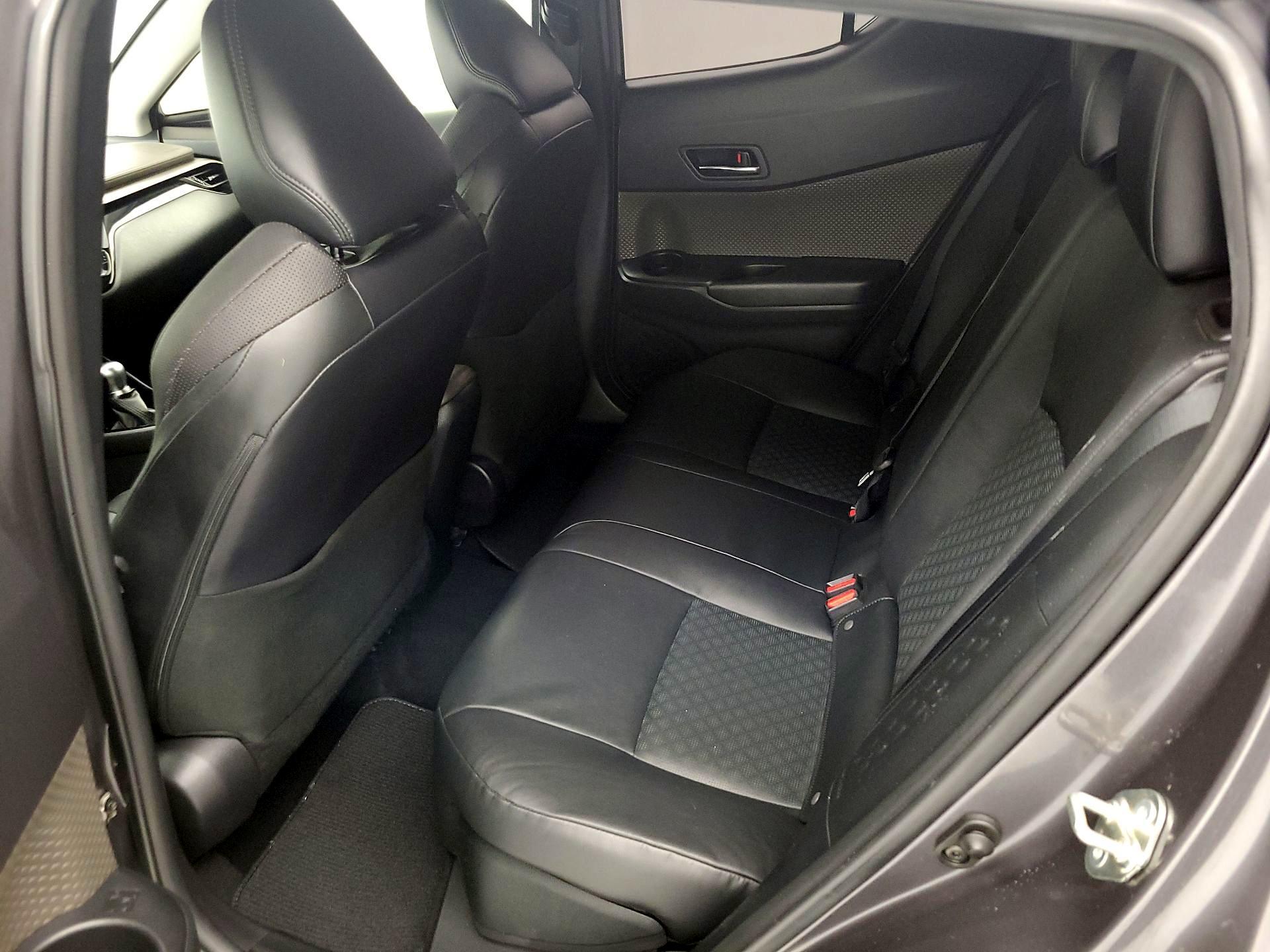 Thumbnail: 2021 Toyota C-HR - 18