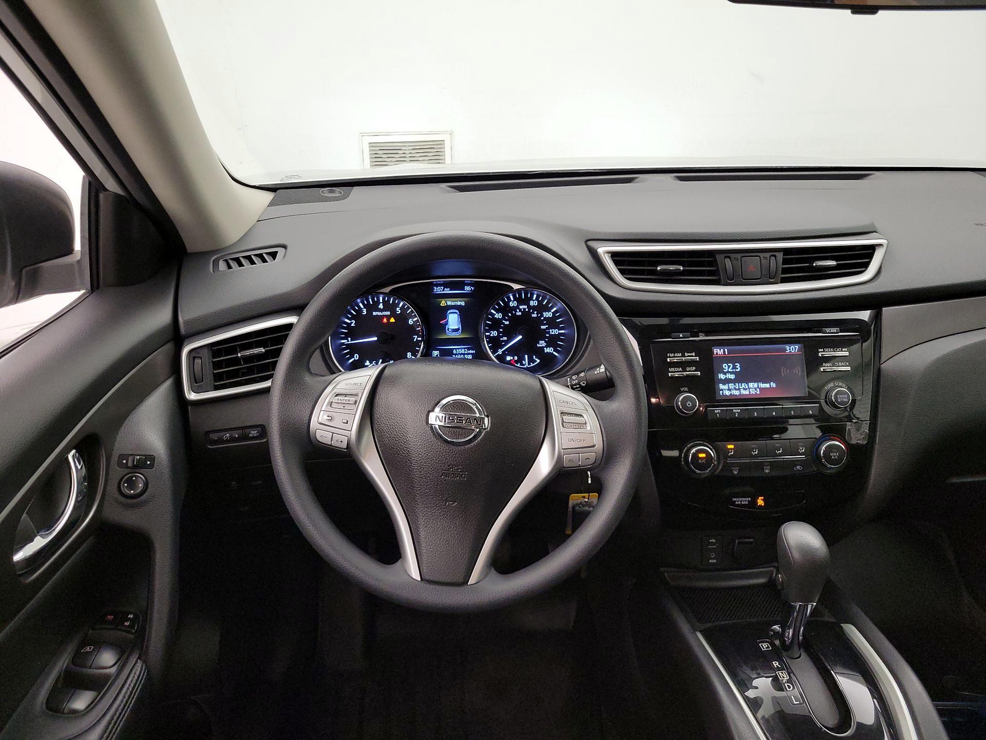 Thumbnail: 2015 Nissan Rogue - 10