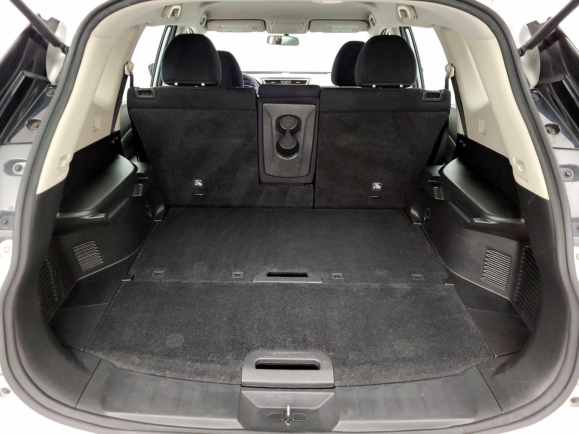 Thumbnail: 2015 Nissan Rogue - 18