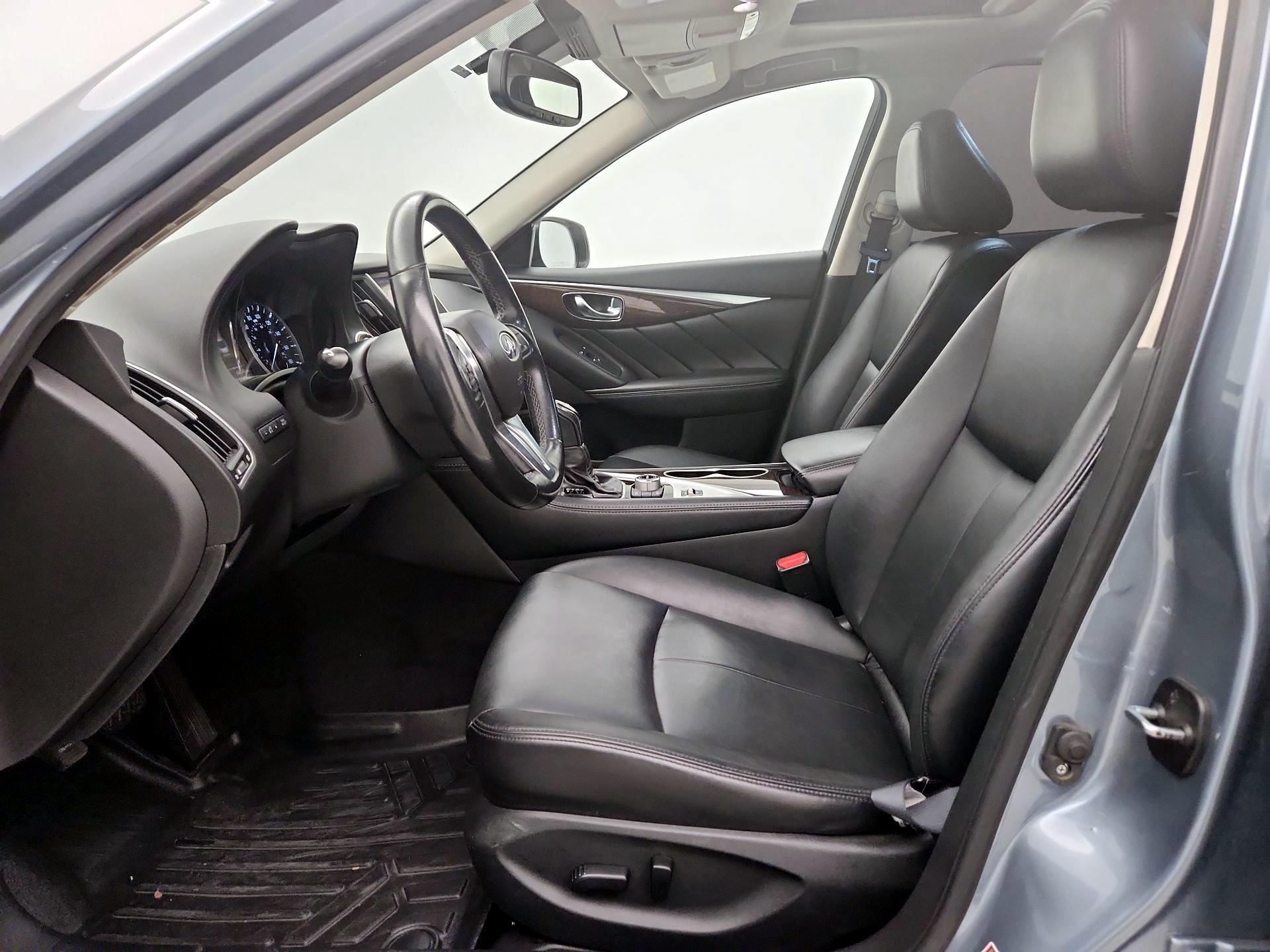 Thumbnail: 2018 INFINITI Q50 - 11