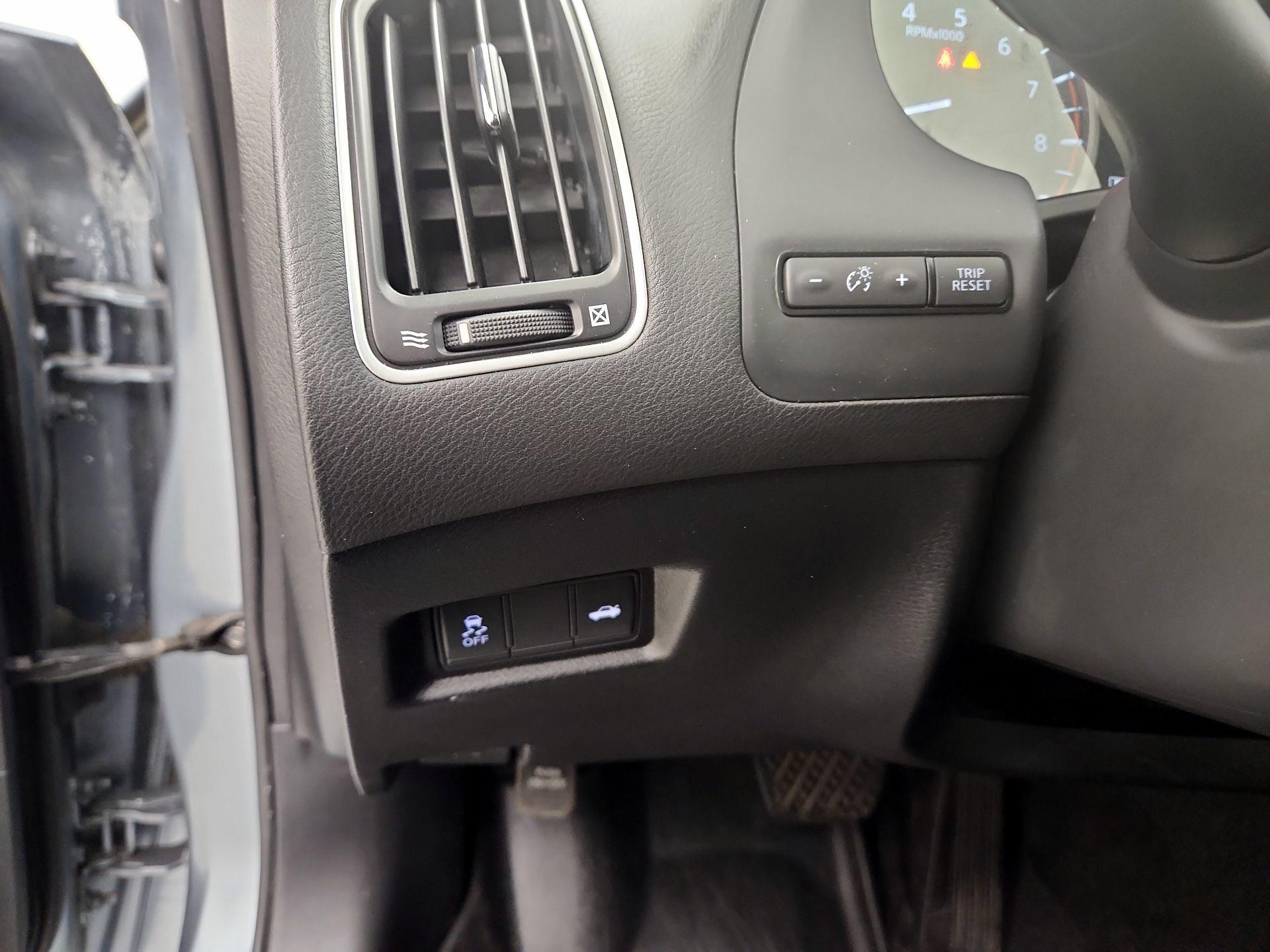 Thumbnail: 2018 INFINITI Q50 - 13