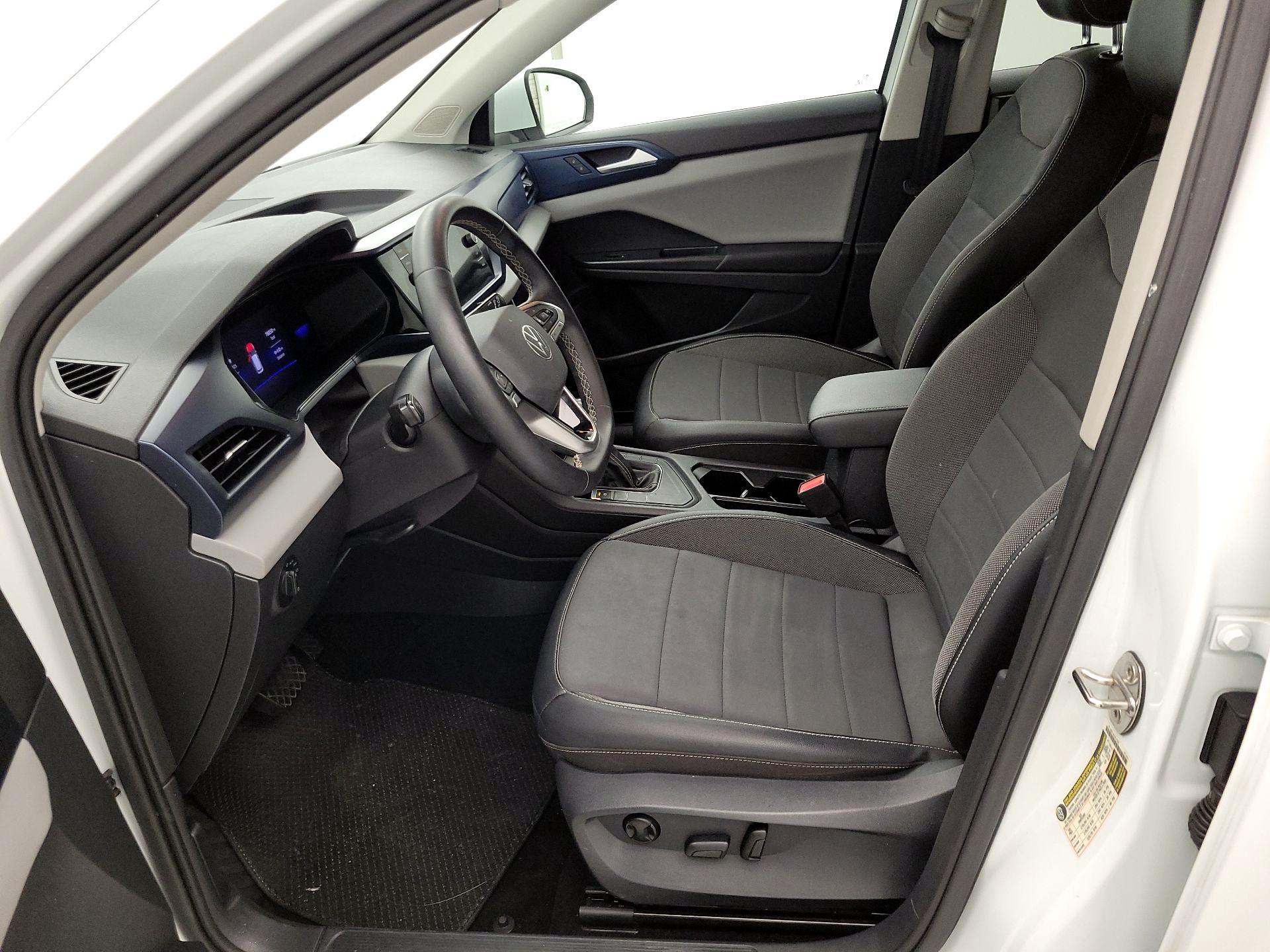 Thumbnail: 2022 Volkswagen Taos - 11