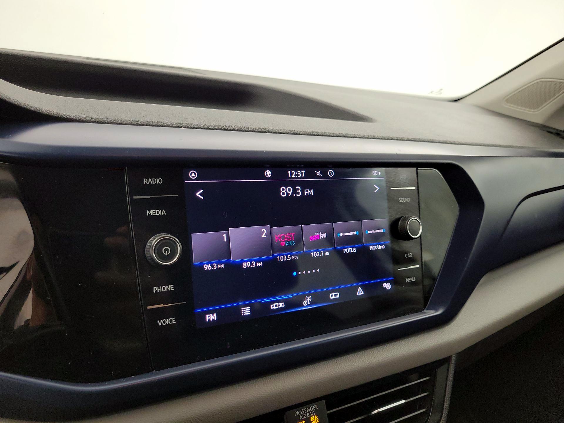 Thumbnail: 2022 Volkswagen Taos - 15