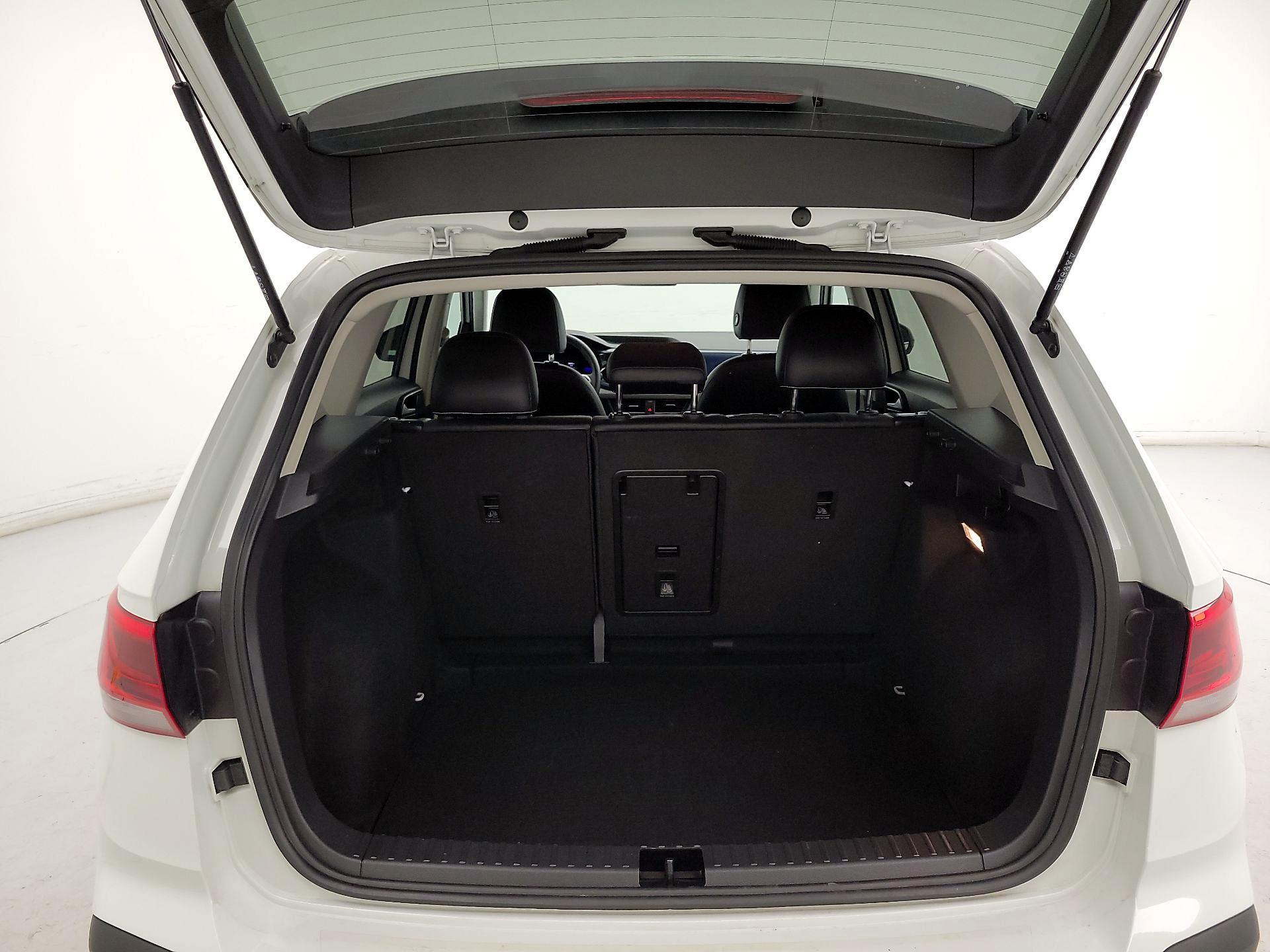 Thumbnail: 2022 Volkswagen Taos - 19