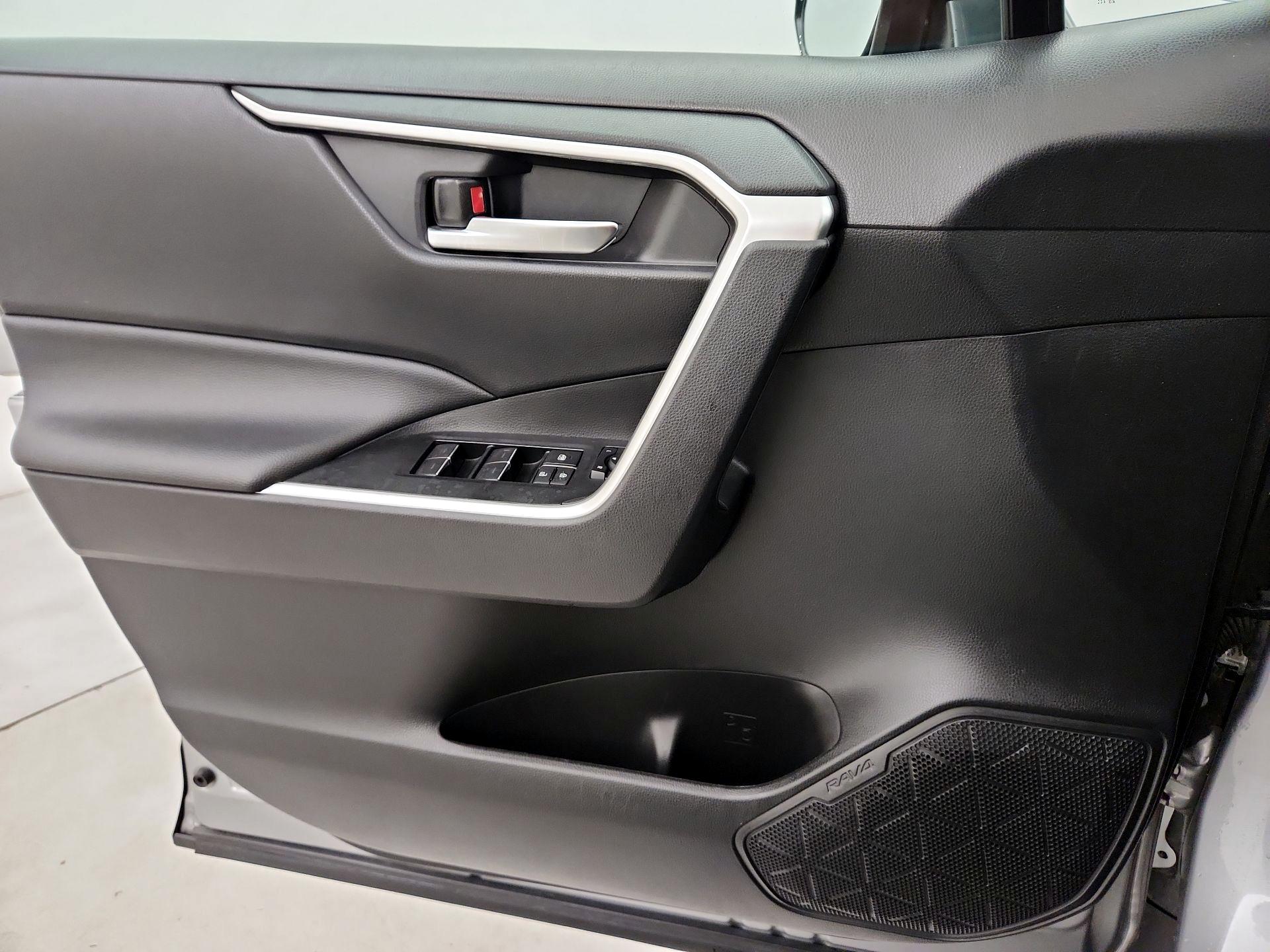 Thumbnail: 2024 Toyota RAV4 - 12