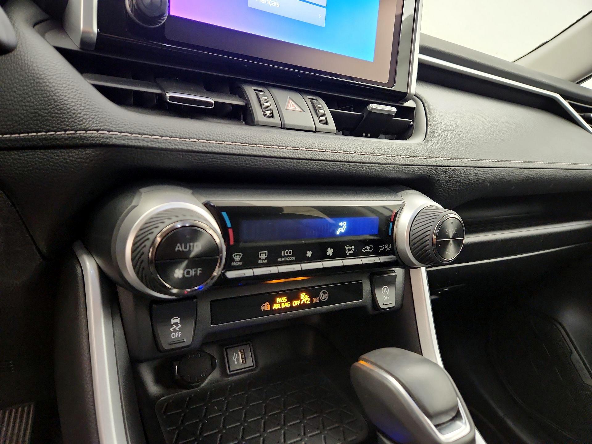 Thumbnail: 2024 Toyota RAV4 - 16