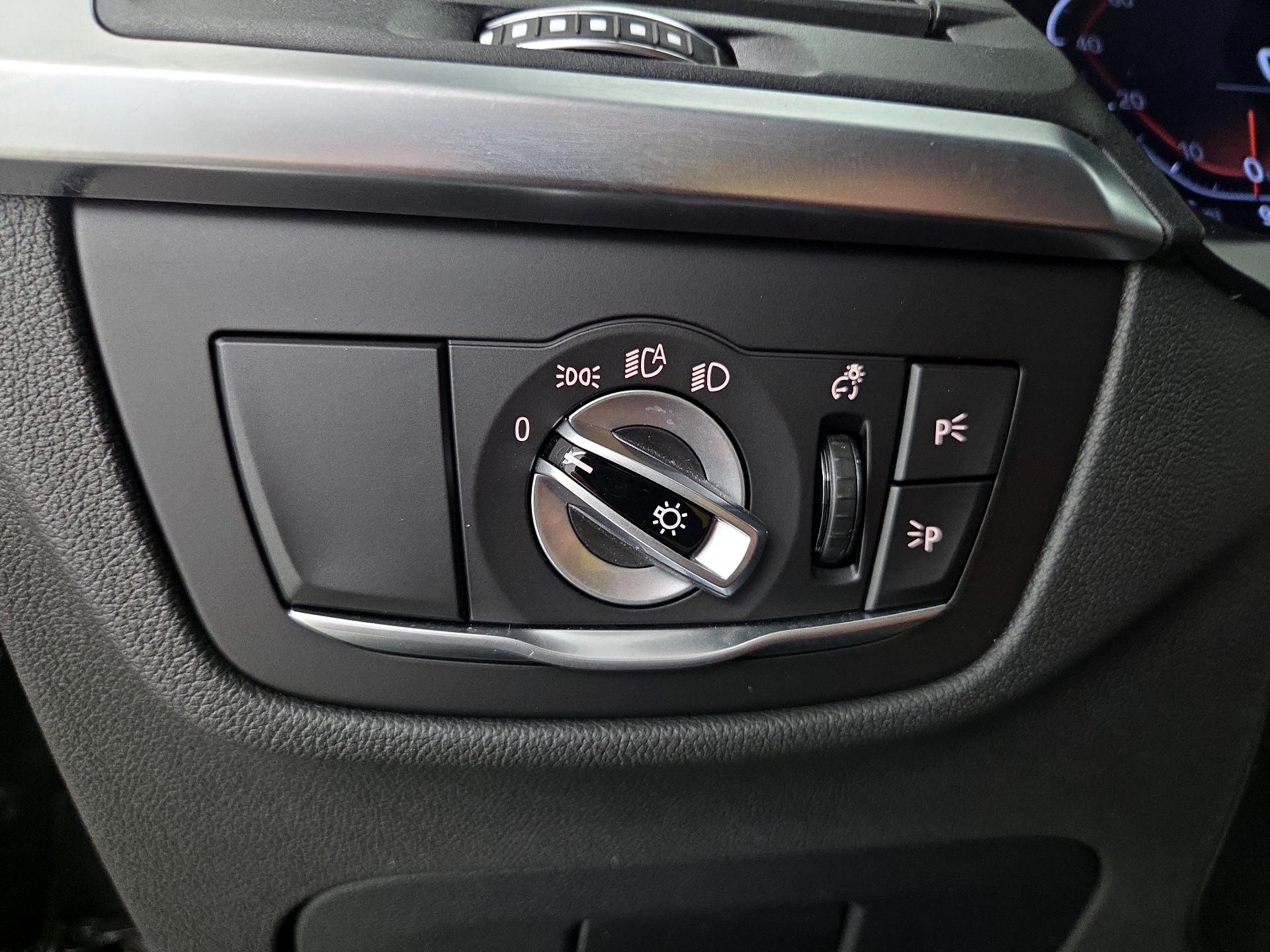 Thumbnail: 2023 BMW X4 - 13