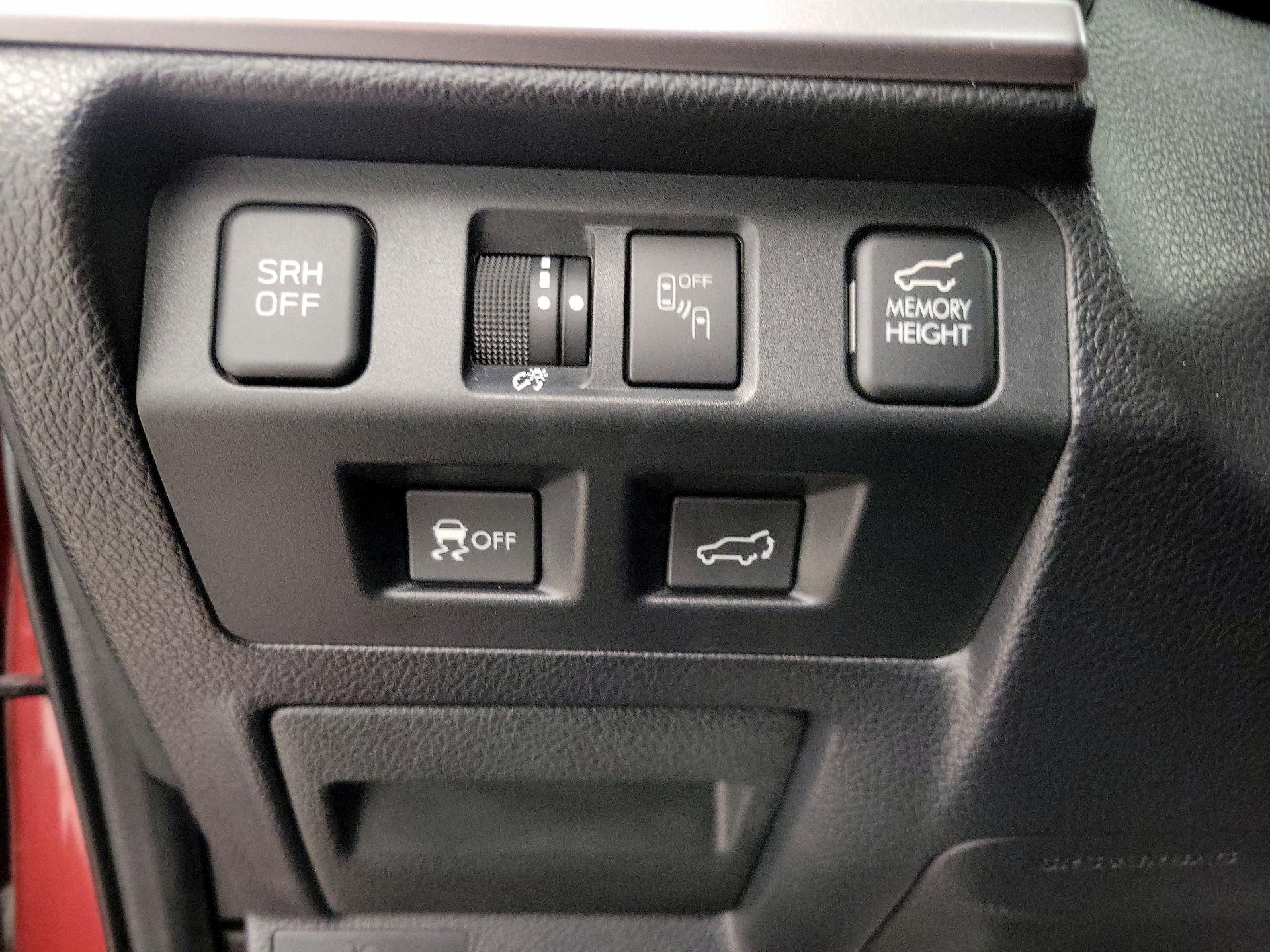 Thumbnail: 2017 Subaru Forester - 13