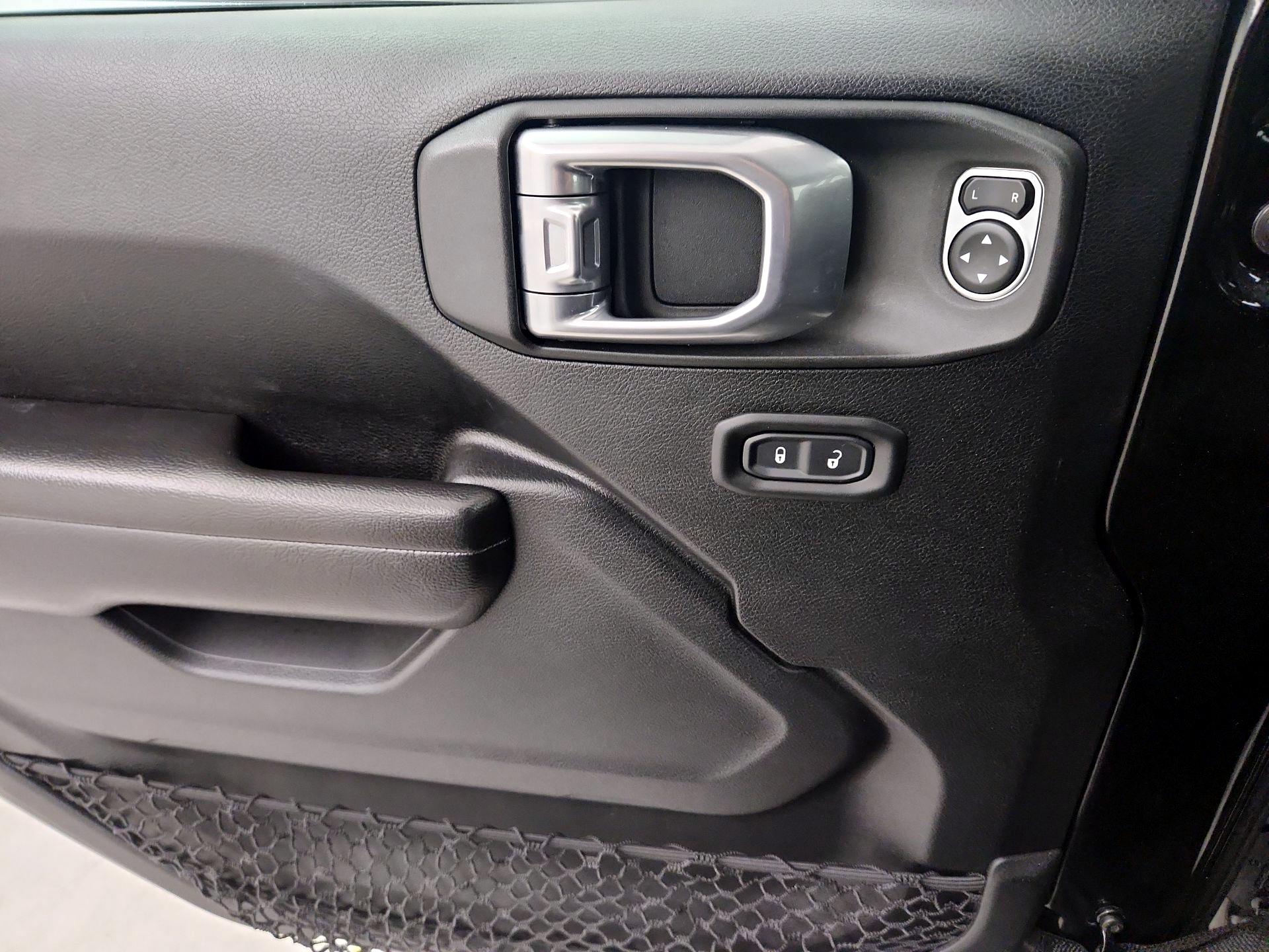 Thumbnail: 2020 Jeep Wrangler - 12
