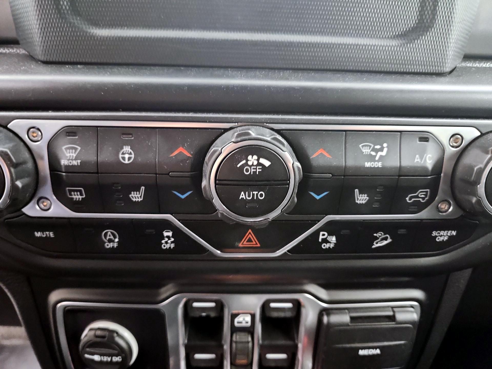 Thumbnail: 2020 Jeep Wrangler - 16