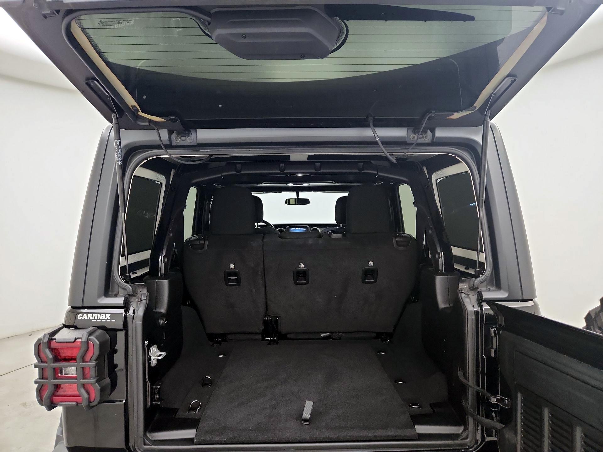 Thumbnail: 2020 Jeep Wrangler - 20