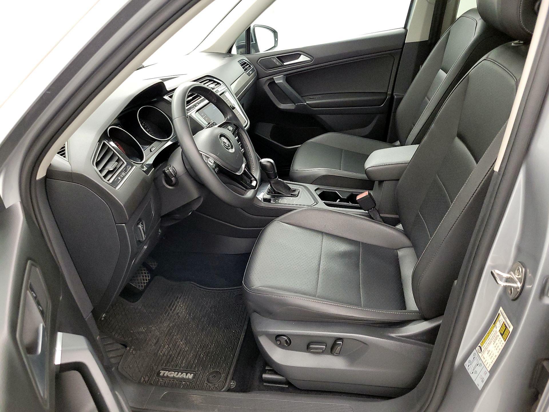 Thumbnail: 2020 Volkswagen Tiguan - 11