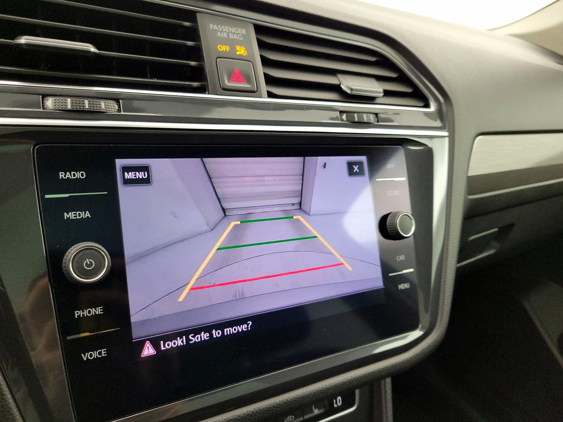 Thumbnail: 2020 Volkswagen Tiguan - 14