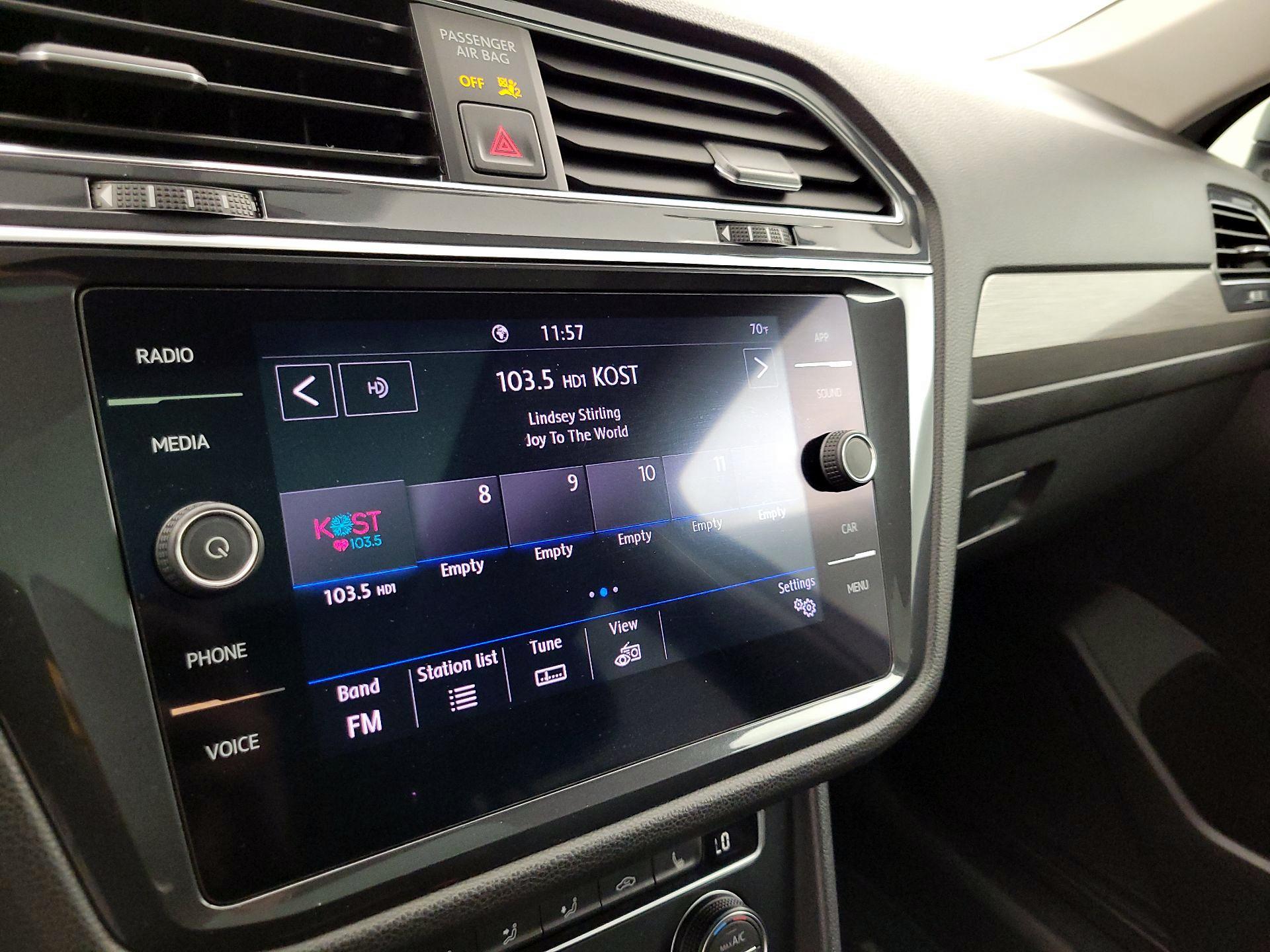 Thumbnail: 2020 Volkswagen Tiguan - 15