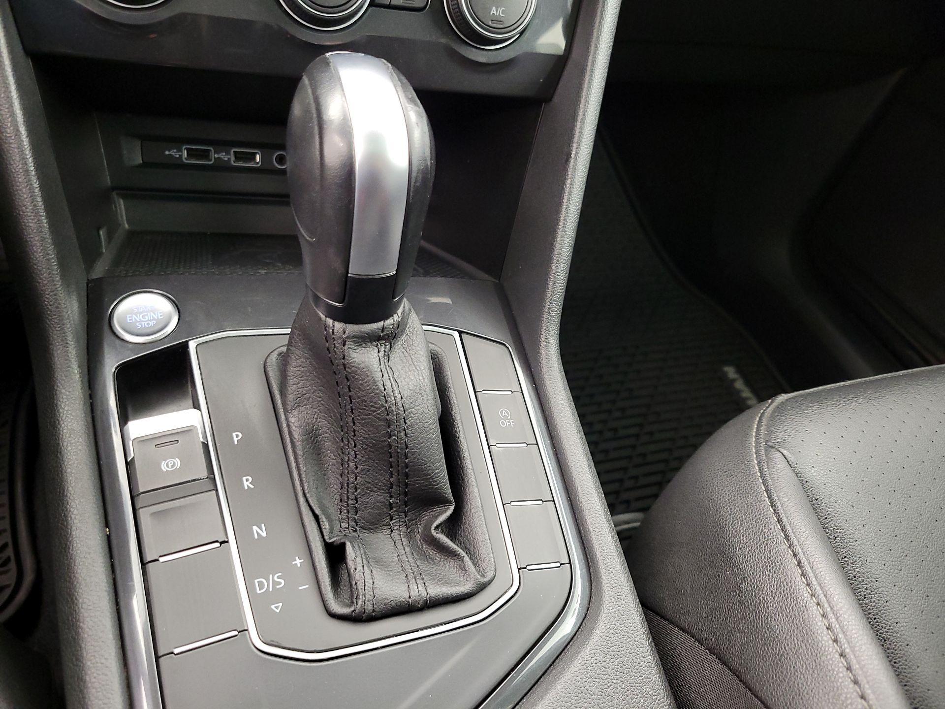 Thumbnail: 2020 Volkswagen Tiguan - 17