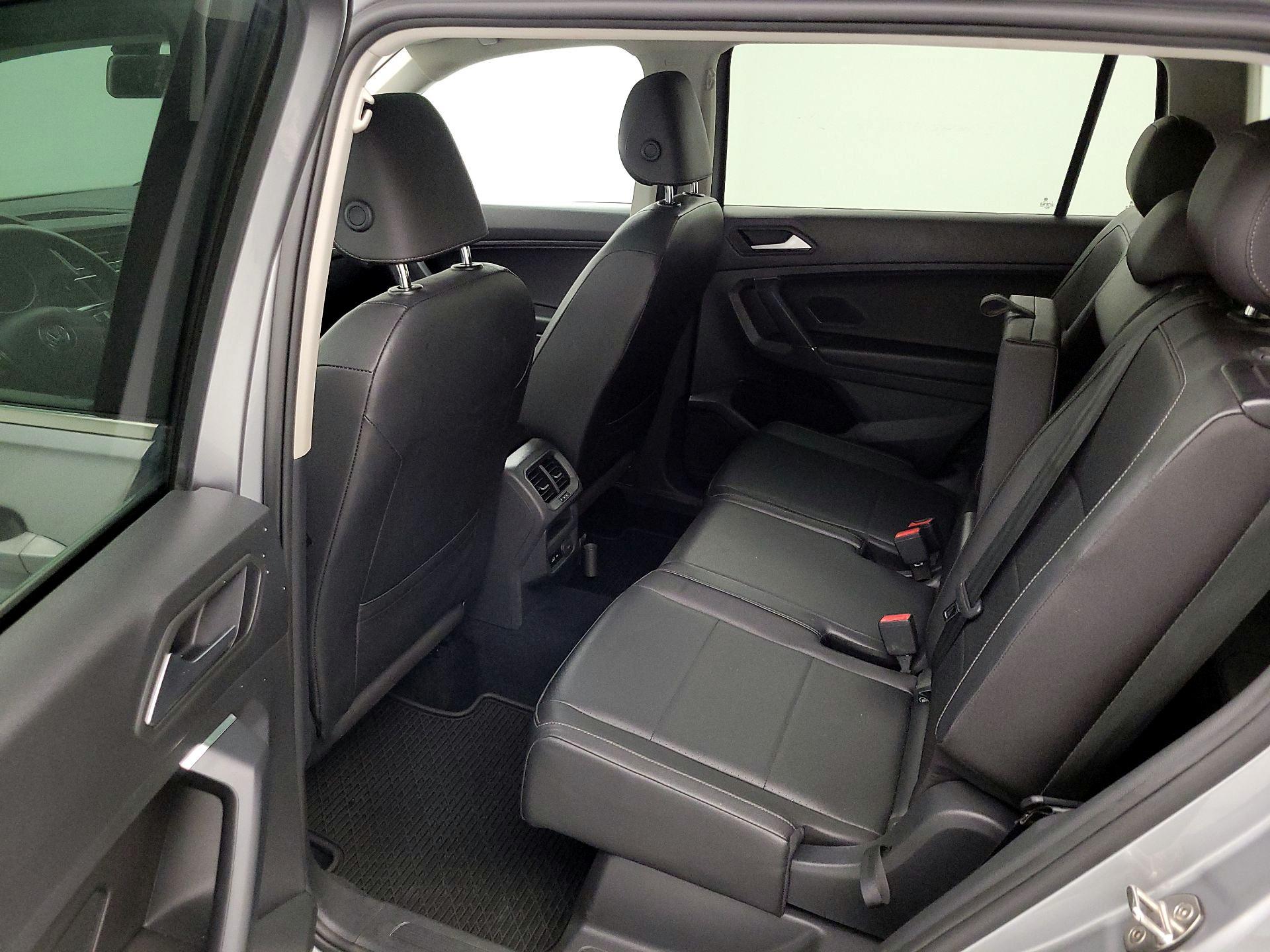 Thumbnail: 2020 Volkswagen Tiguan - 18