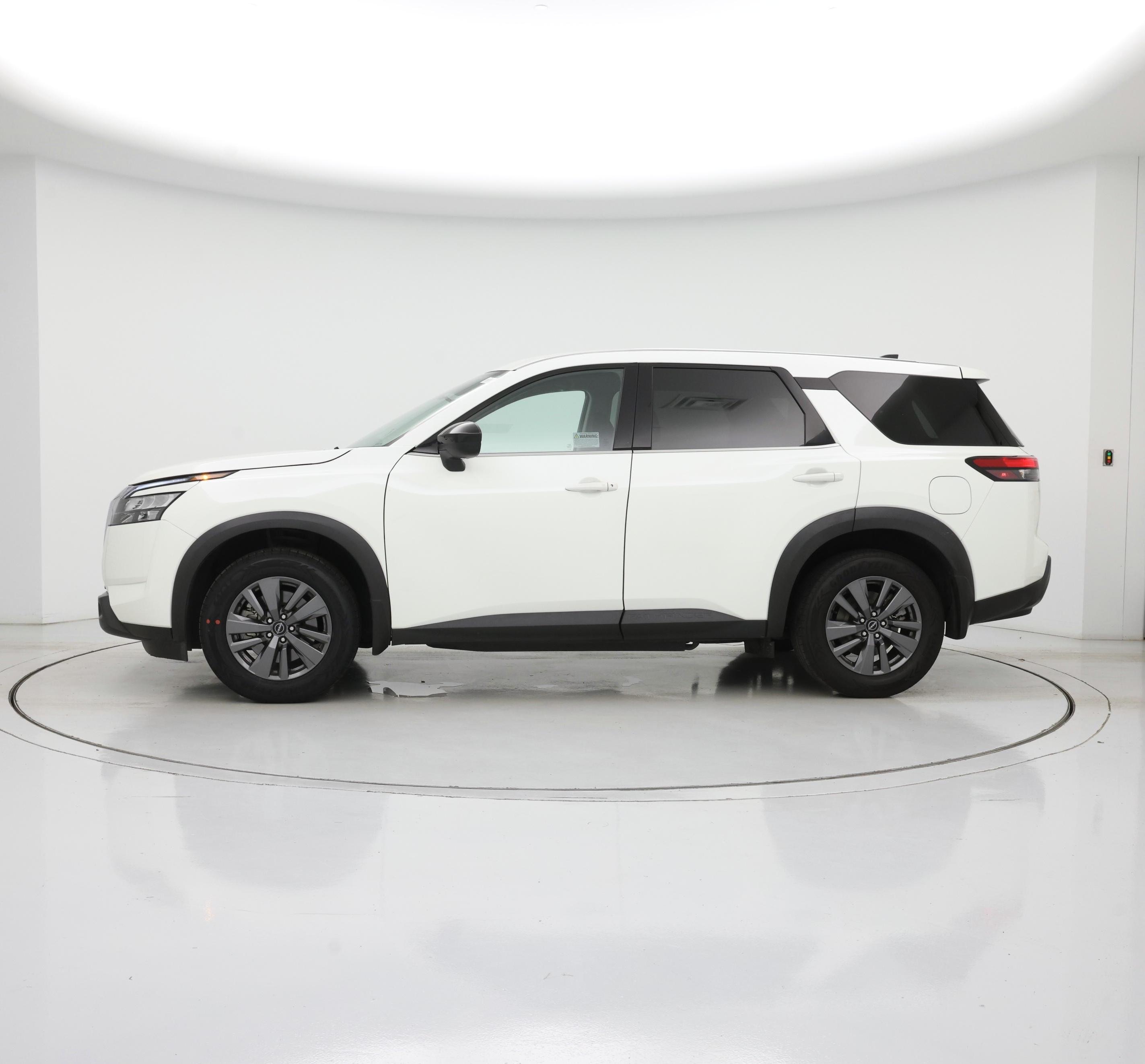 Thumbnail: 2024 Nissan Pathfinder - 3
