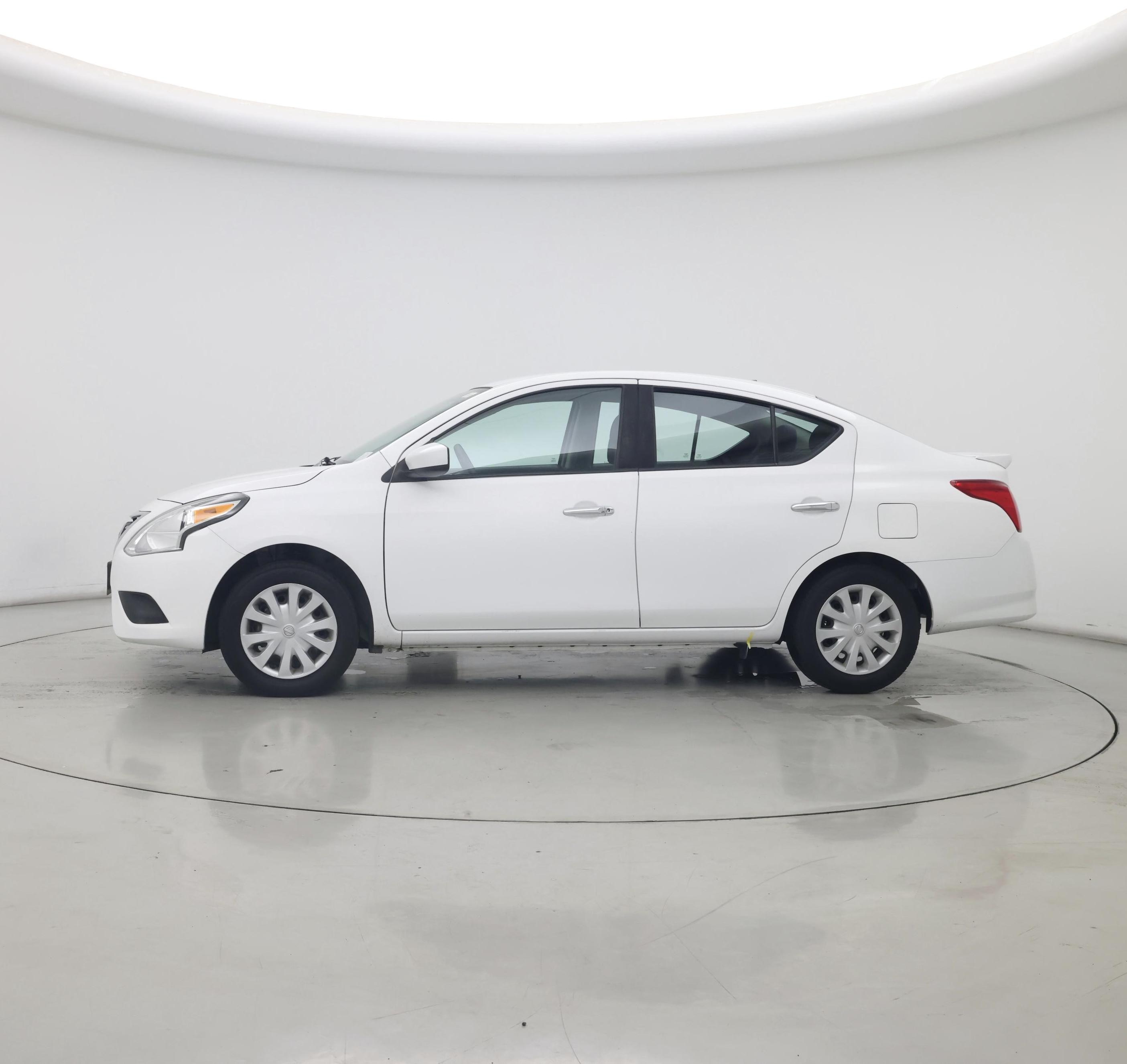 Thumbnail: 2019 Nissan Versa - 3