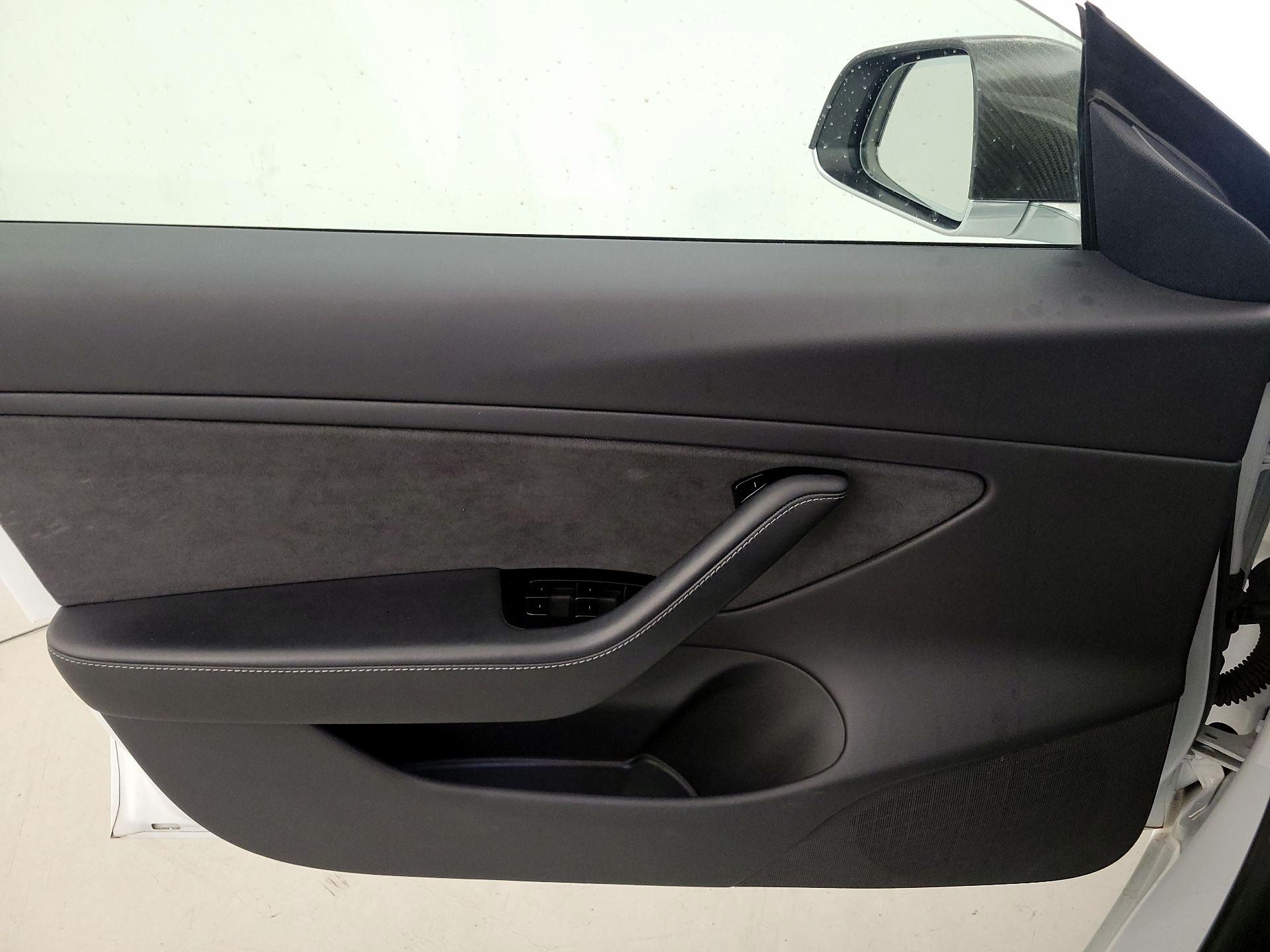 Thumbnail: 2019 Tesla Model 3 - 12