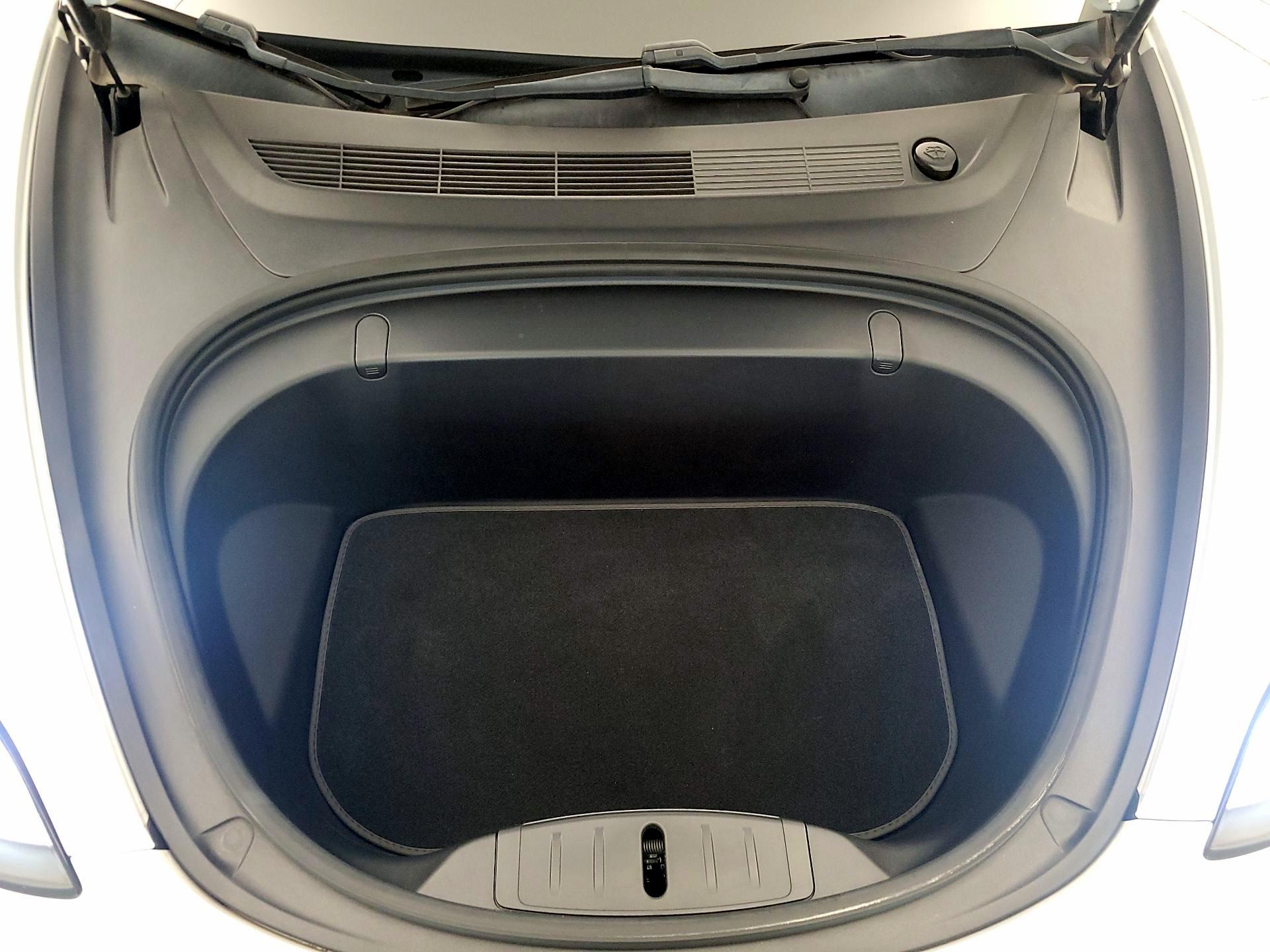 Thumbnail: 2019 Tesla Model 3 - 20