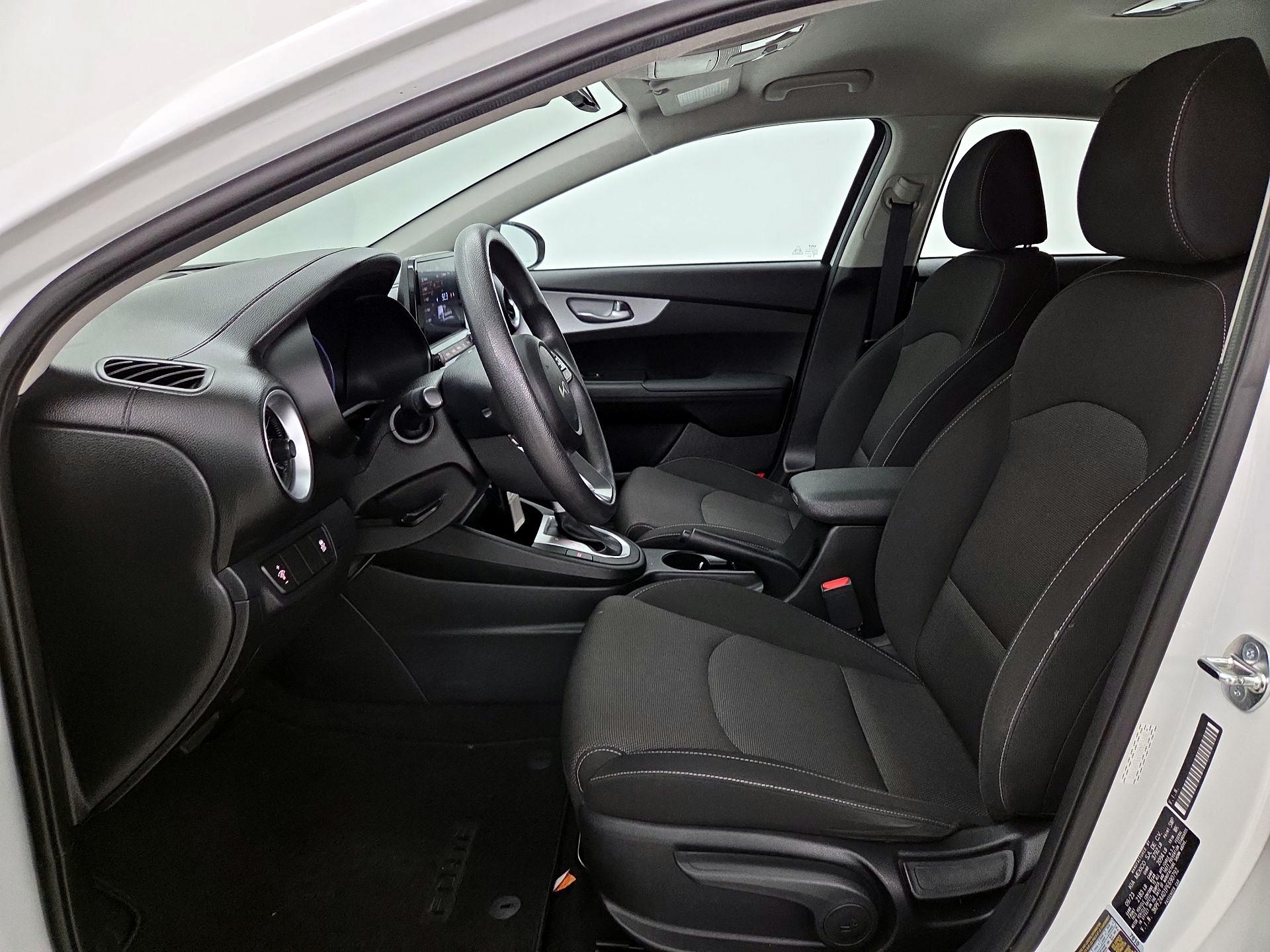 Thumbnail: 2023 Kia Forte - 11