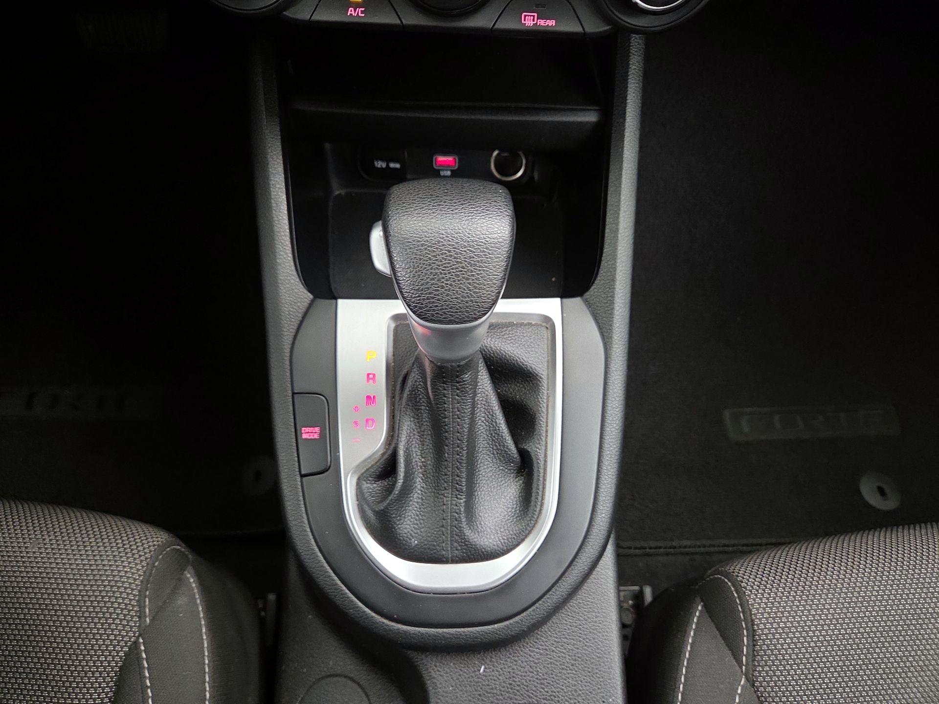 Thumbnail: 2023 Kia Forte - 17