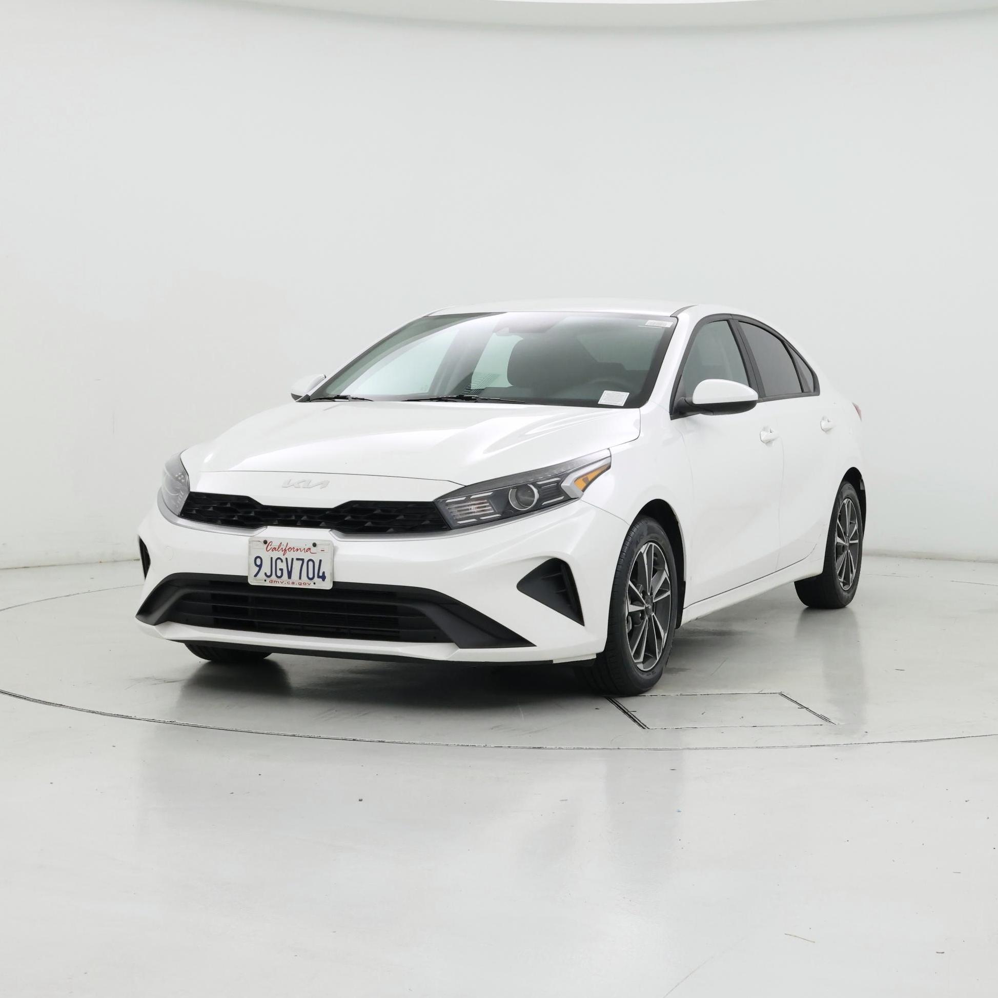 Thumbnail: 2023 Kia Forte - 4