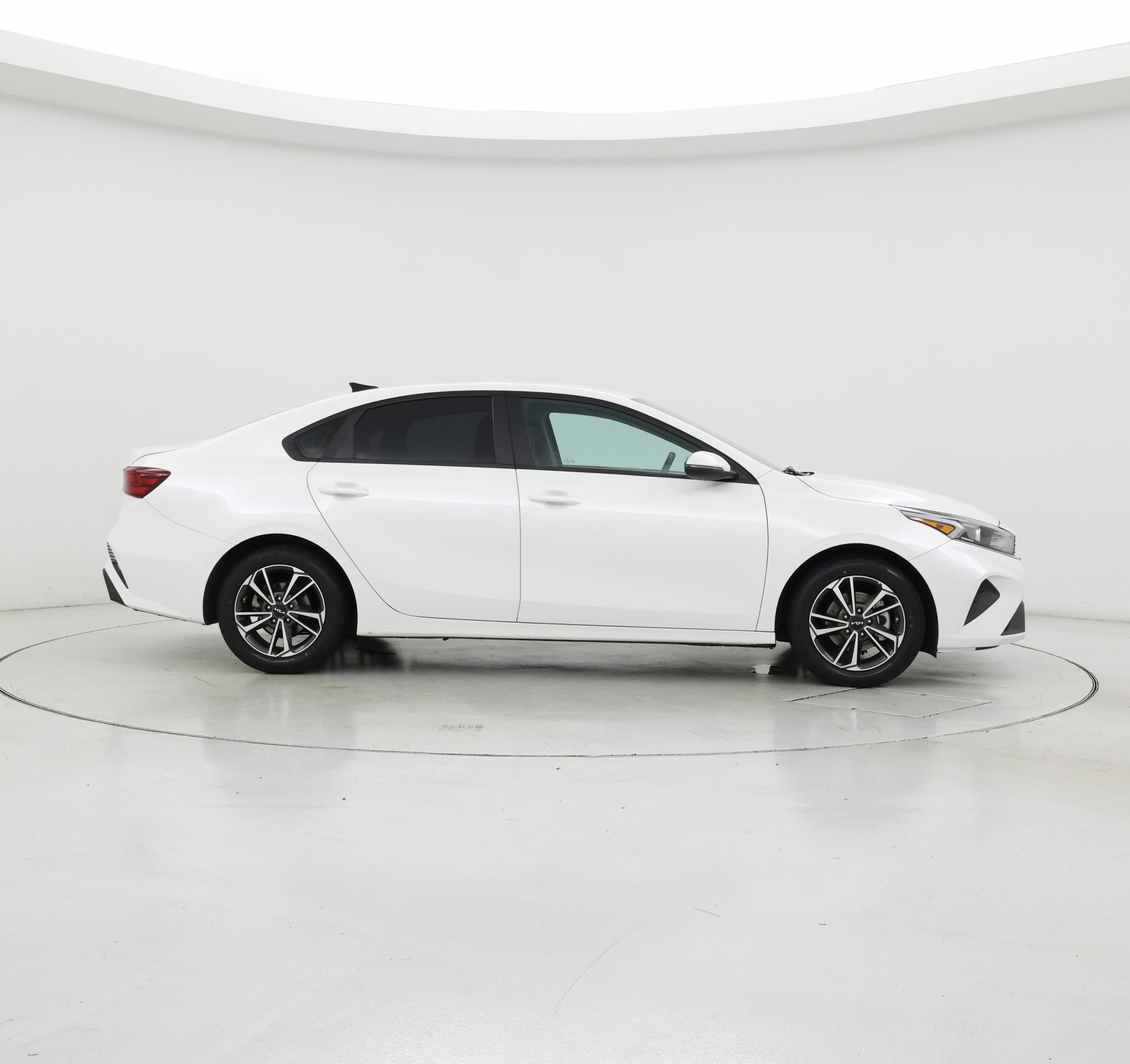 Thumbnail: 2023 Kia Forte - 7