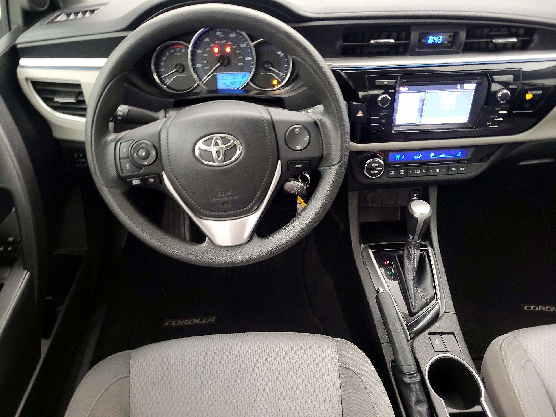 Thumbnail: 2015 Toyota Corolla - 10