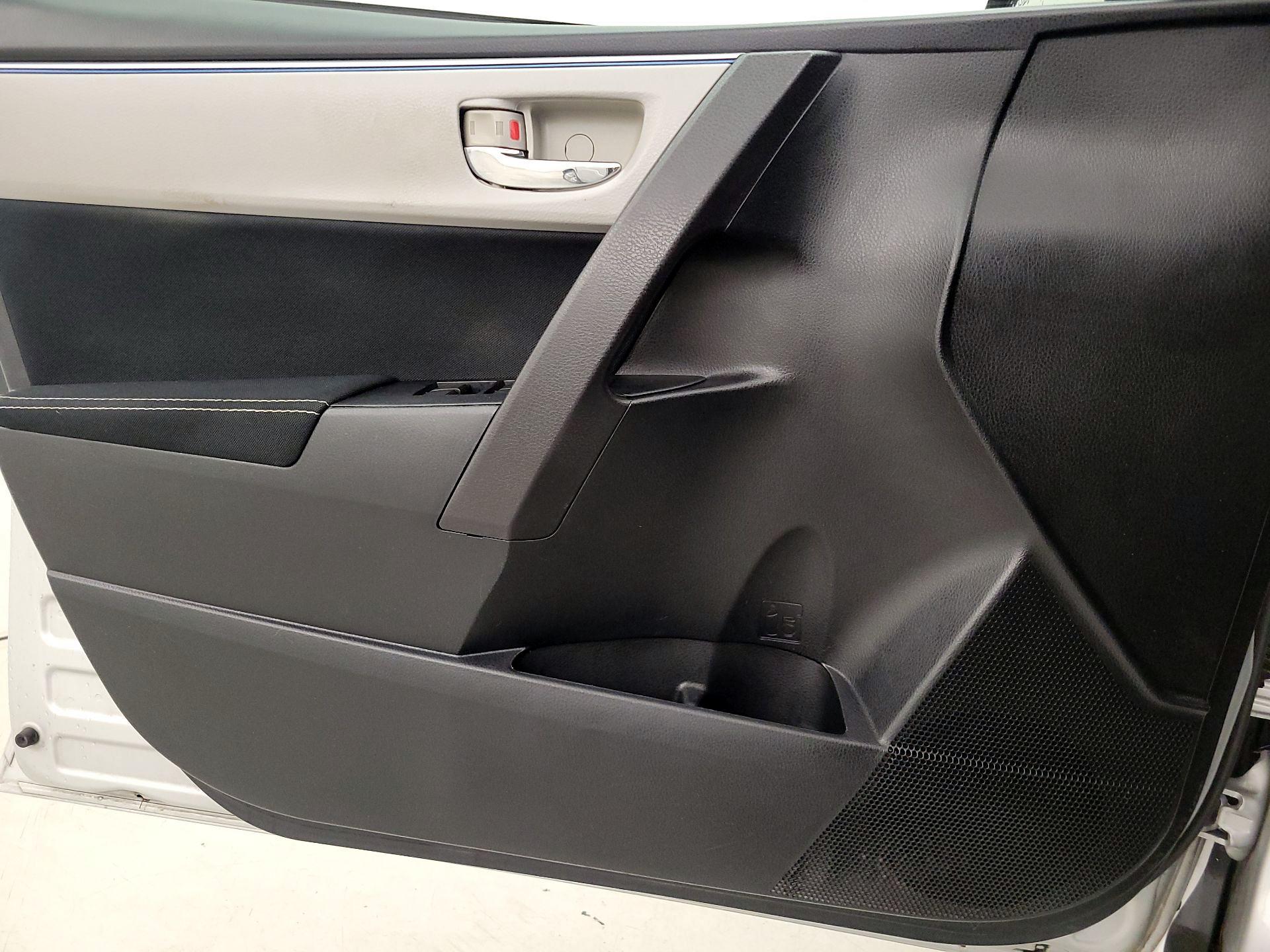 Thumbnail: 2015 Toyota Corolla - 12