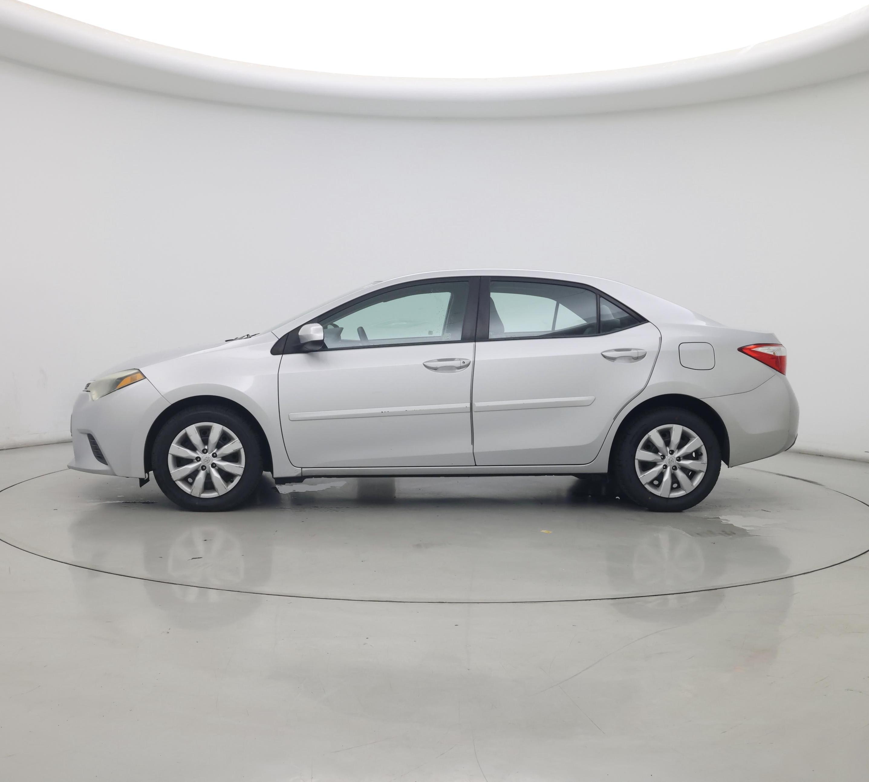 Thumbnail: 2015 Toyota Corolla - 3