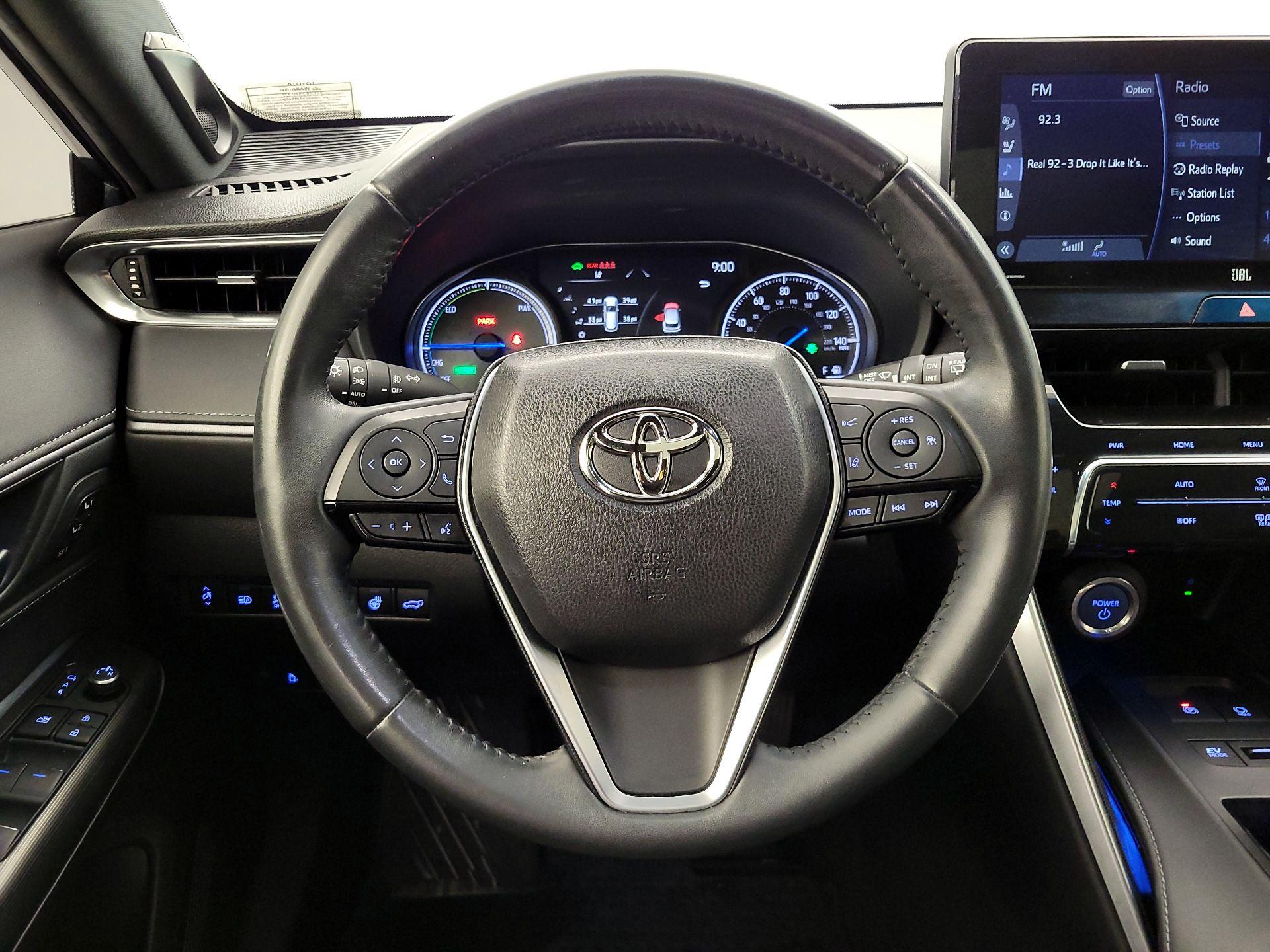 Thumbnail: 2022 Toyota Venza - 10