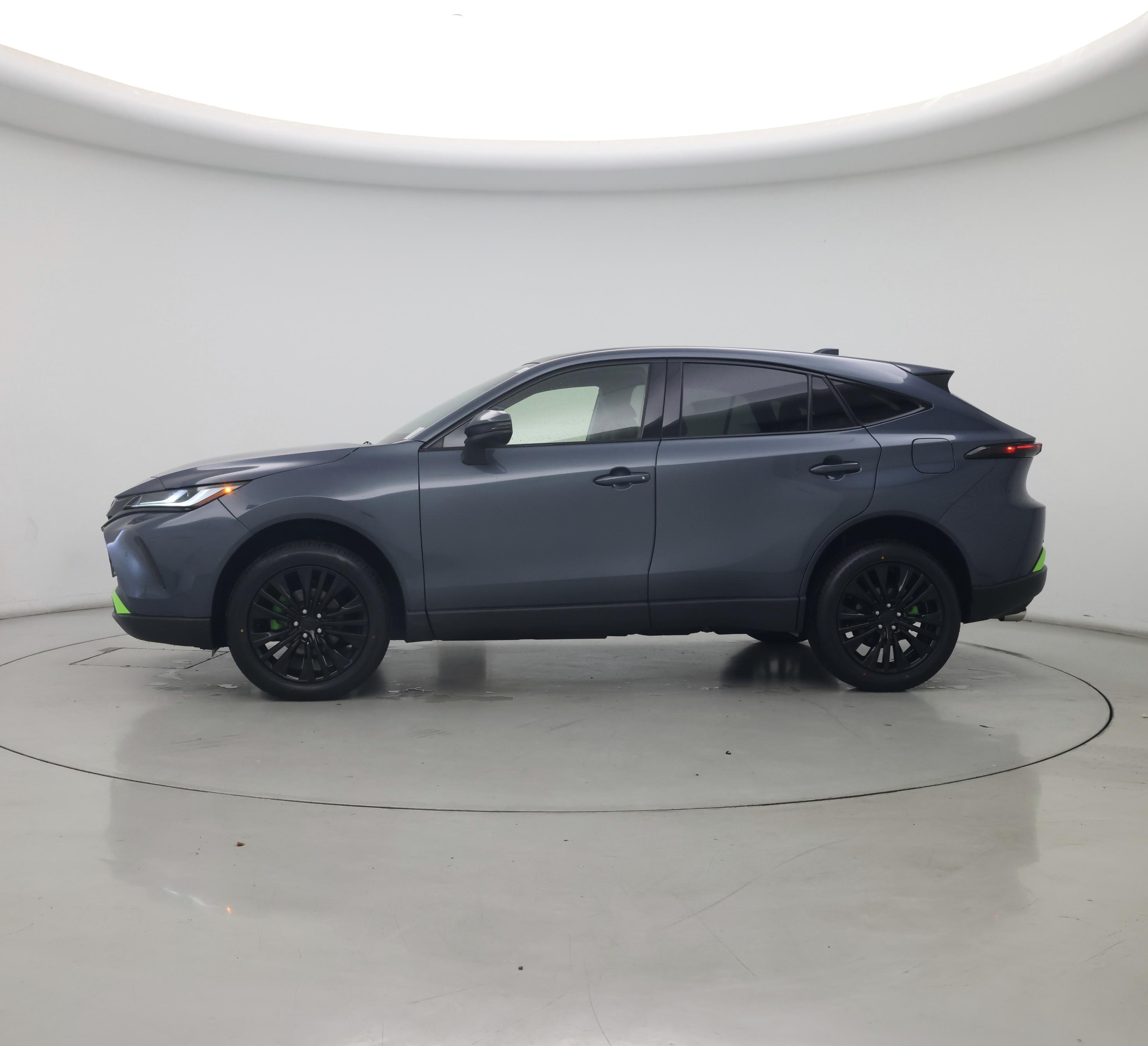 Thumbnail: 2022 Toyota Venza - 3
