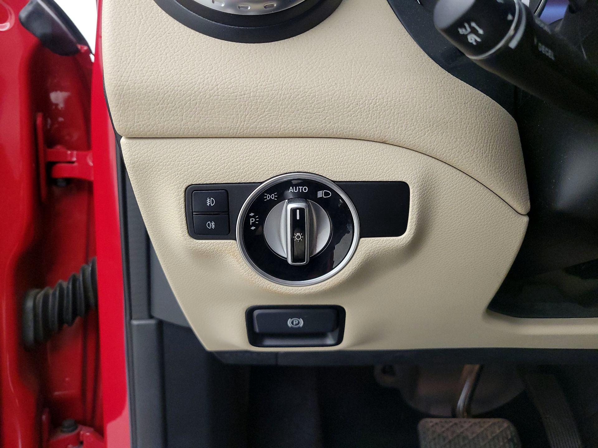 Thumbnail: 2015 Mercedes-Benz GLA - 13