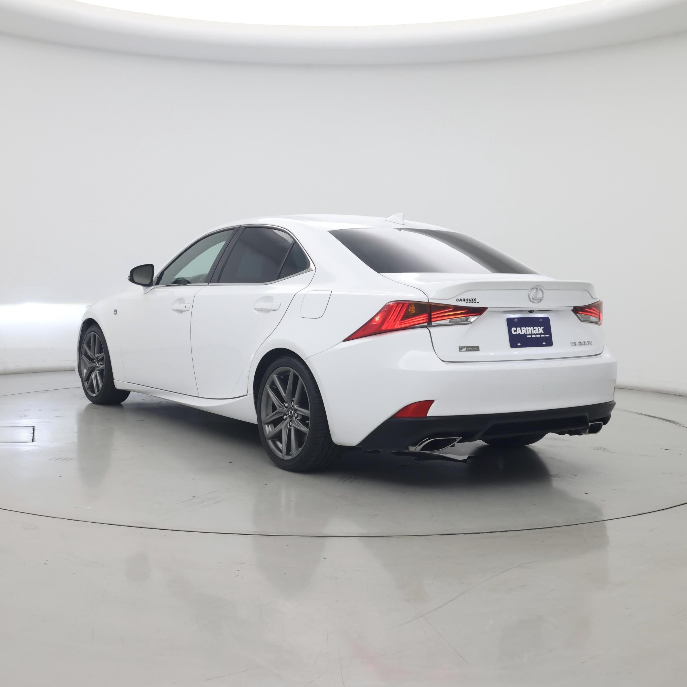 Thumbnail: 2017 Lexus IS - 2