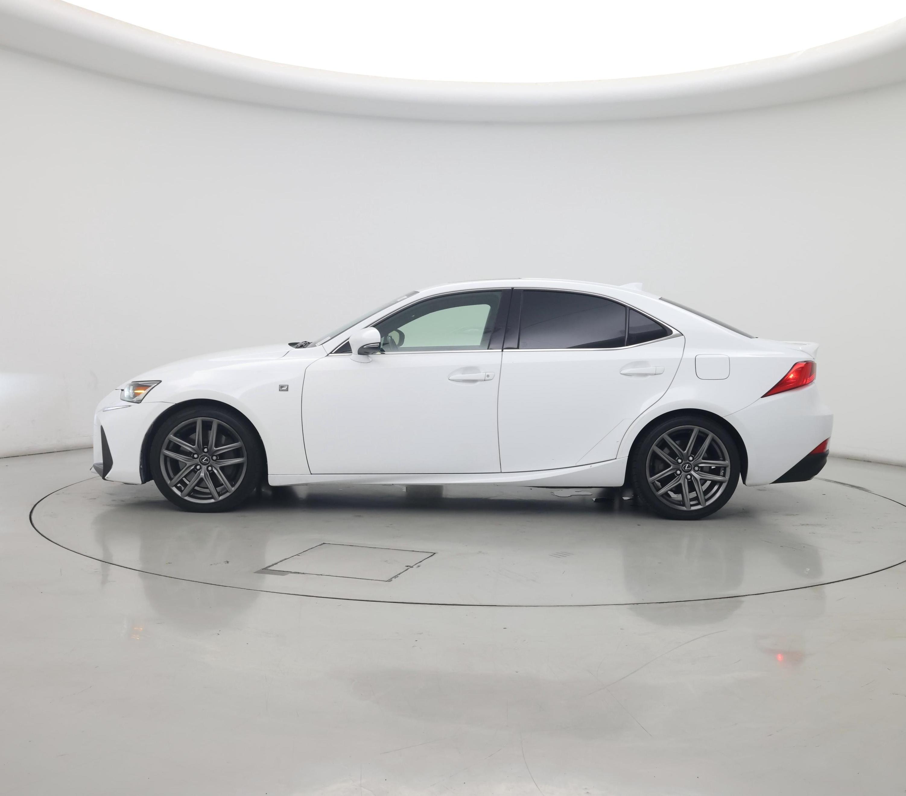 Thumbnail: 2017 Lexus IS - 3