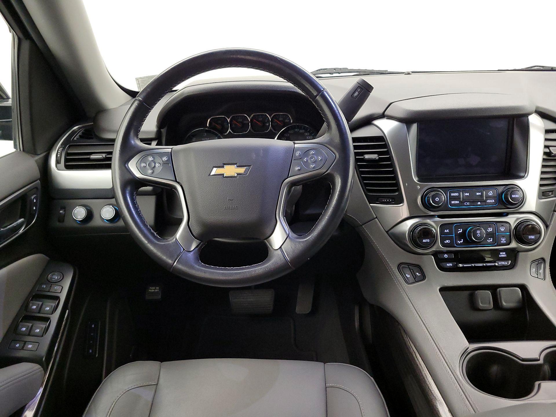 Thumbnail: 2019 Chevrolet Suburban - 10