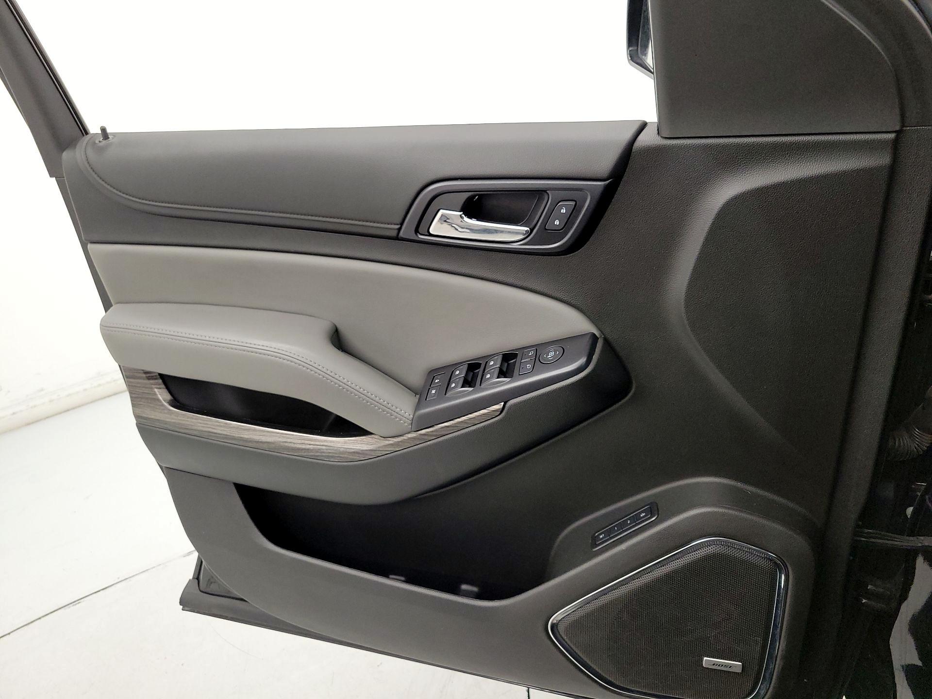 Thumbnail: 2019 Chevrolet Suburban - 12
