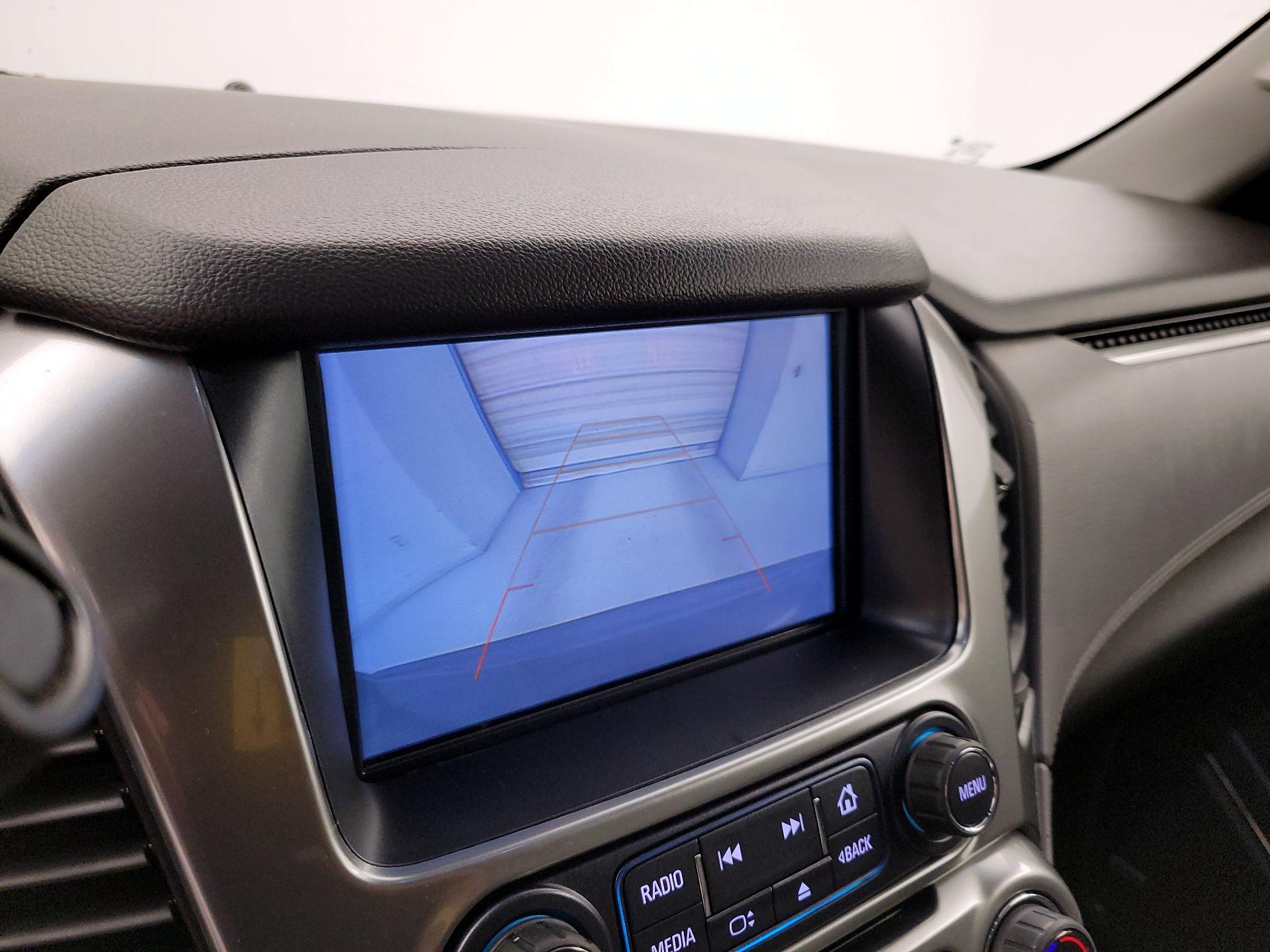 Thumbnail: 2019 Chevrolet Suburban - 14
