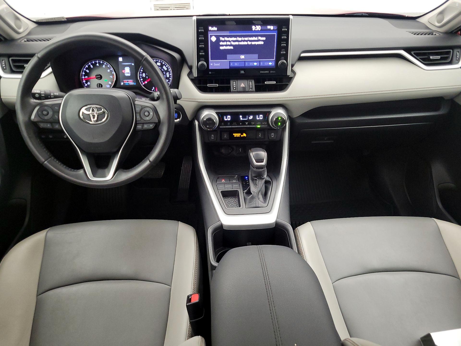 Thumbnail: 2022 Toyota RAV4 - 9