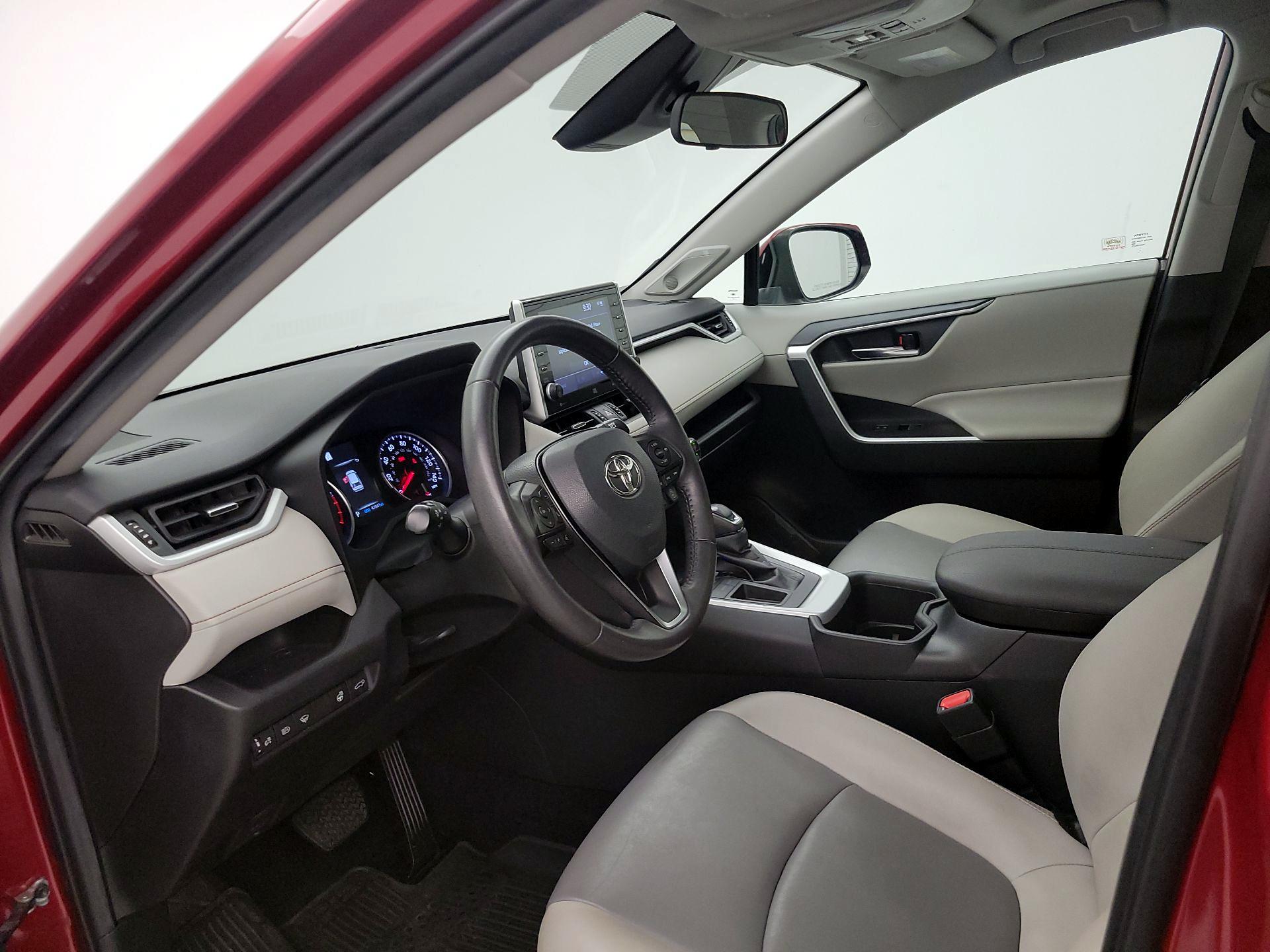 Thumbnail: 2022 Toyota RAV4 - 11