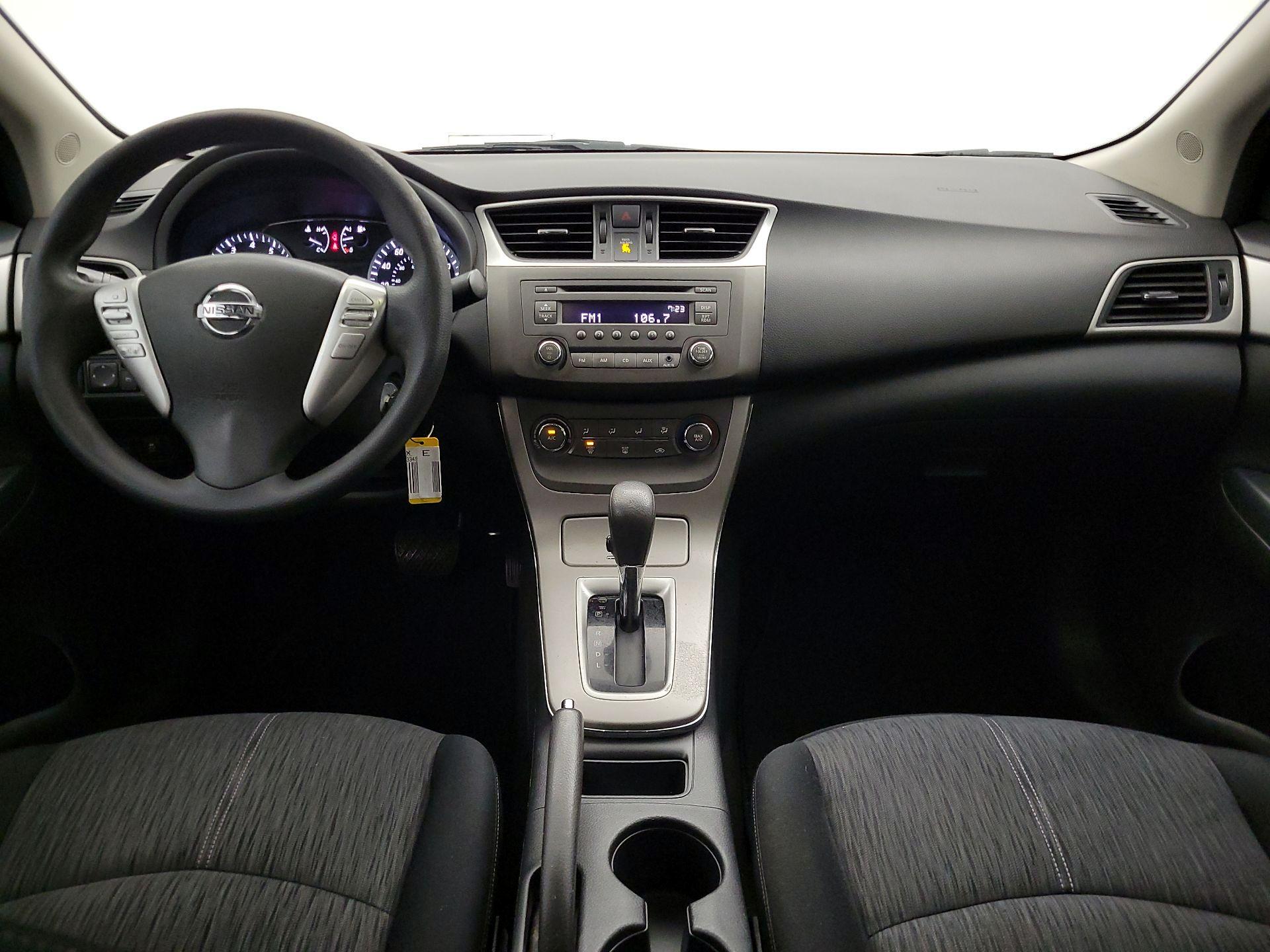 Thumbnail: 2014 Nissan Sentra - 9