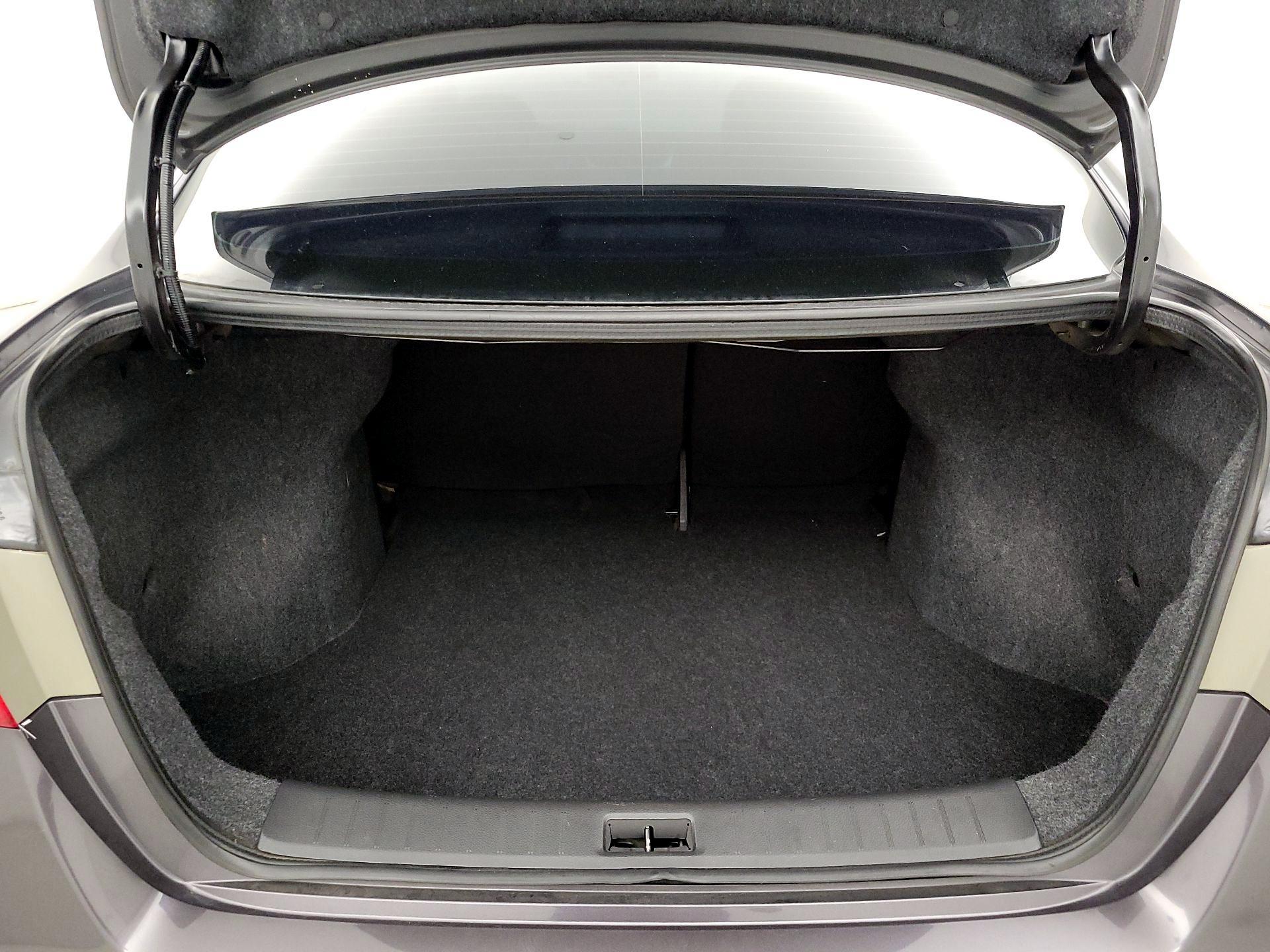 Thumbnail: 2014 Nissan Sentra - 19