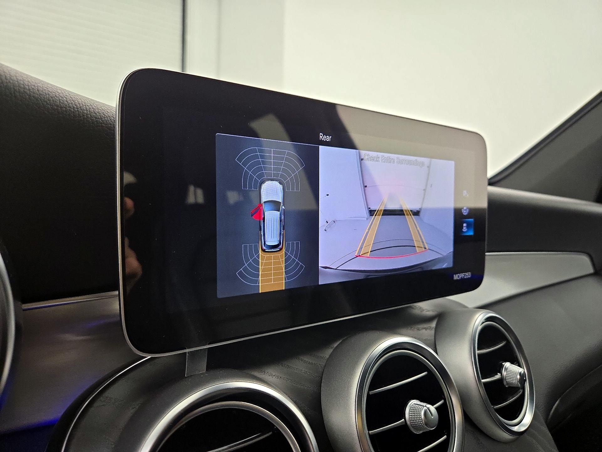 Thumbnail: 2022 Mercedes-Benz GLC - 14