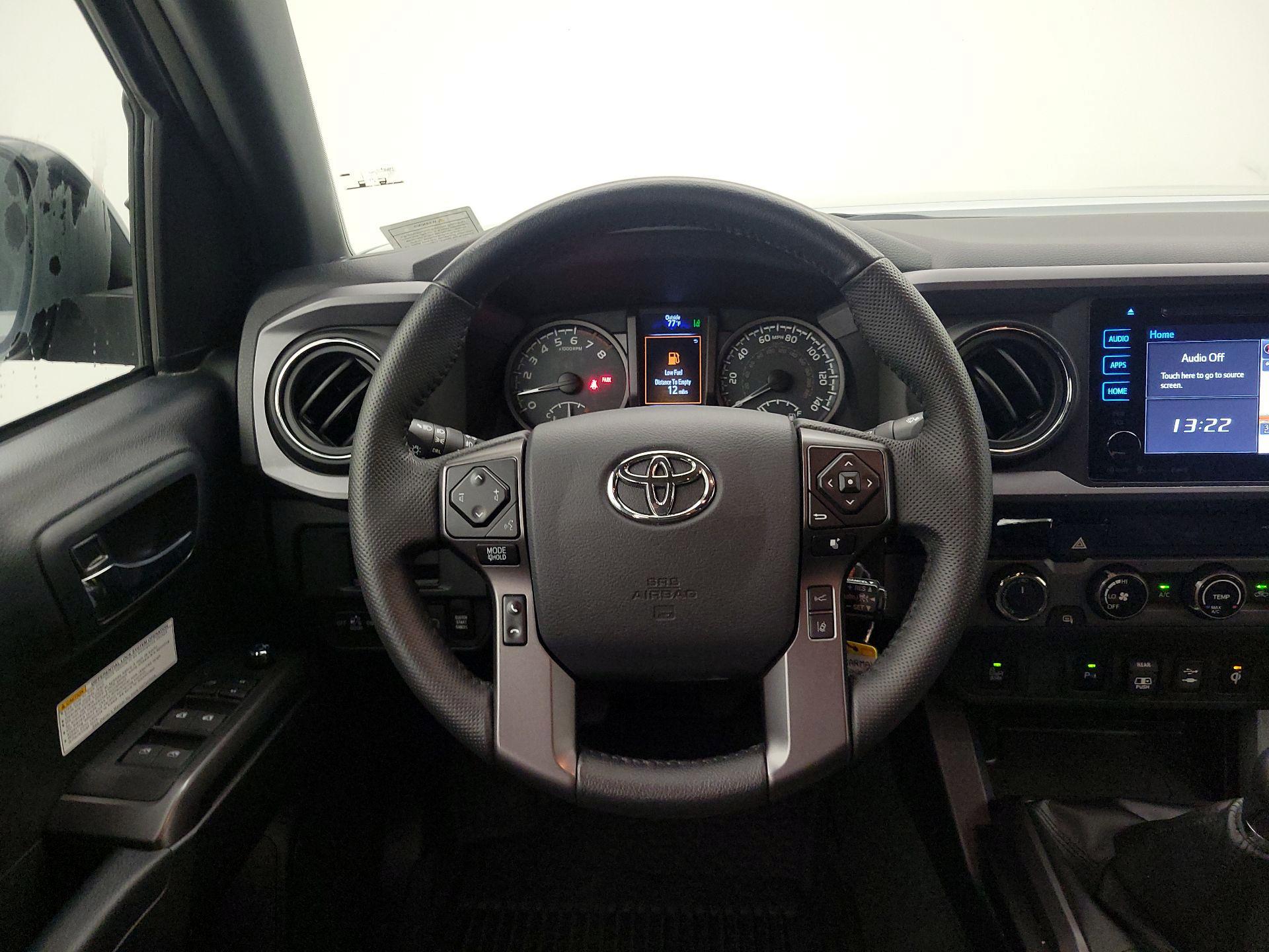 Thumbnail: 2018 Toyota Tacoma - 10