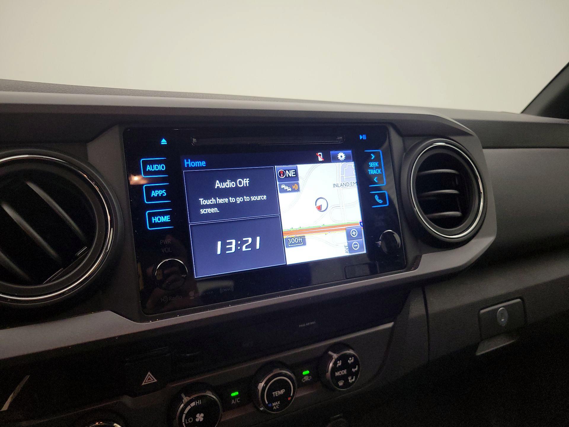 Thumbnail: 2018 Toyota Tacoma - 15